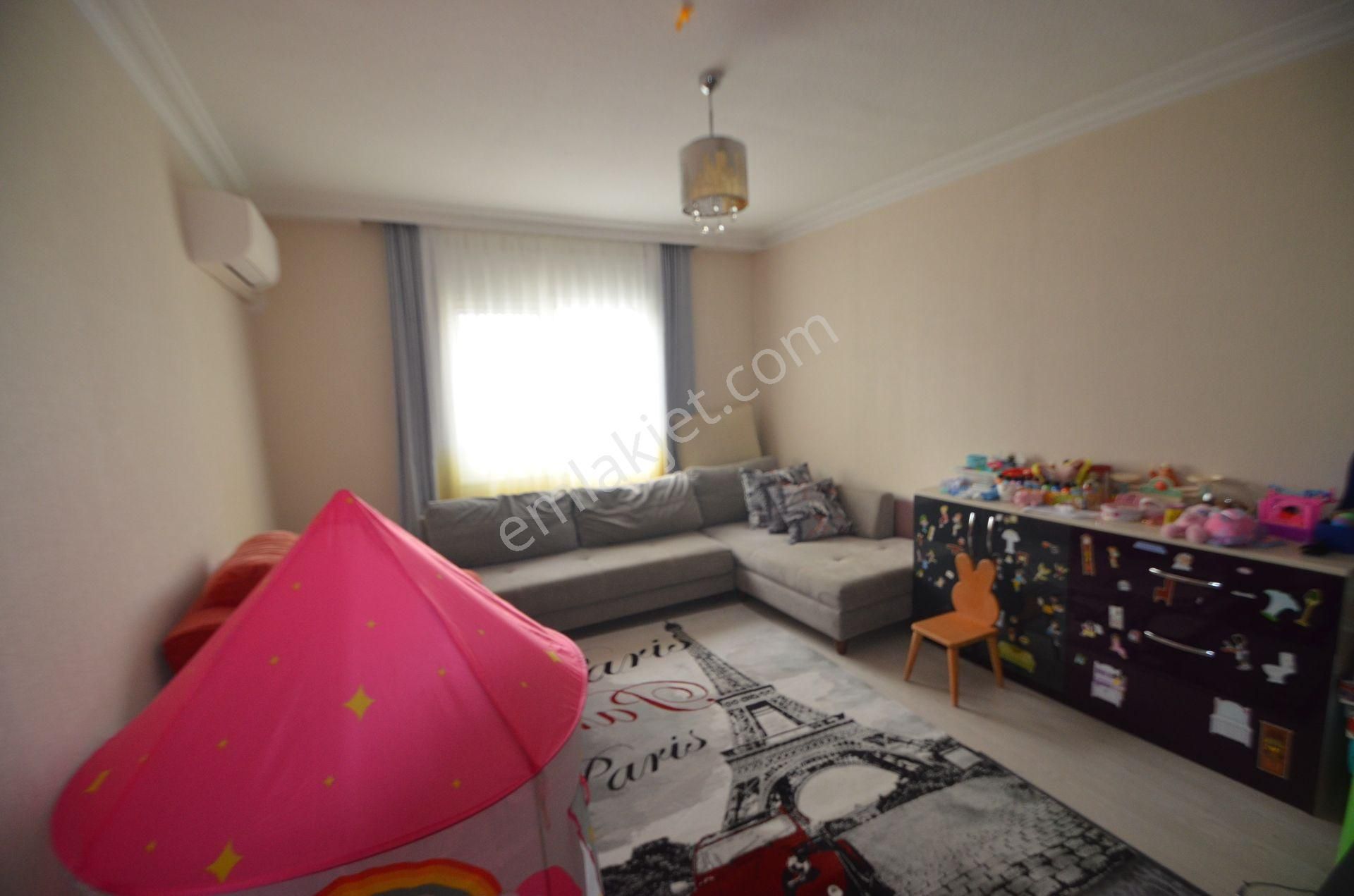 Flamingo'da Tadilatlı, Kilerli, Çift Banyolu Geniş 3+1 Daire - Görsel 20