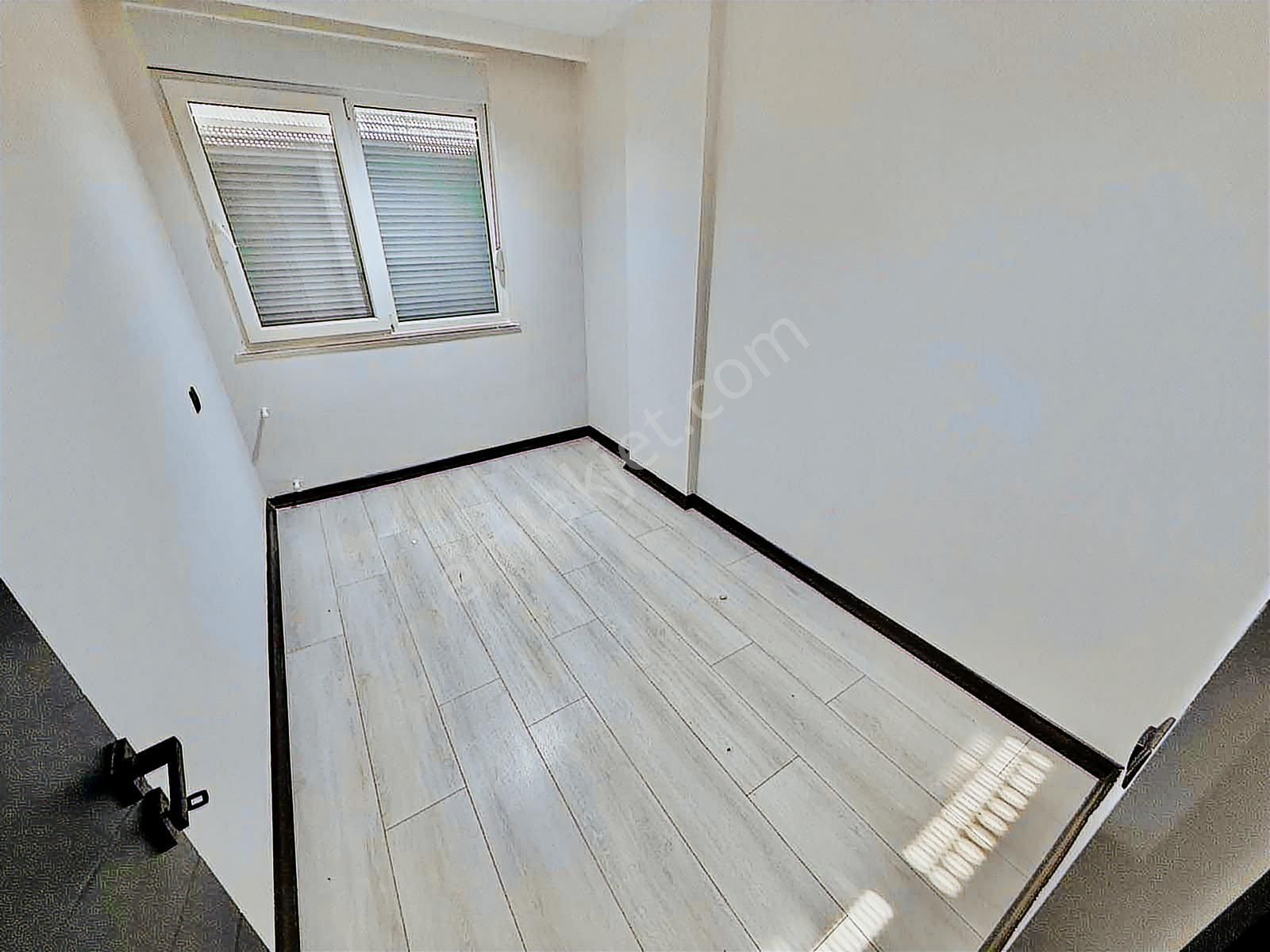 Varsak Aydoğmuşta Cam Balkonlu Köşe Başı Güney Cepheli 2+1 - Görsel 25