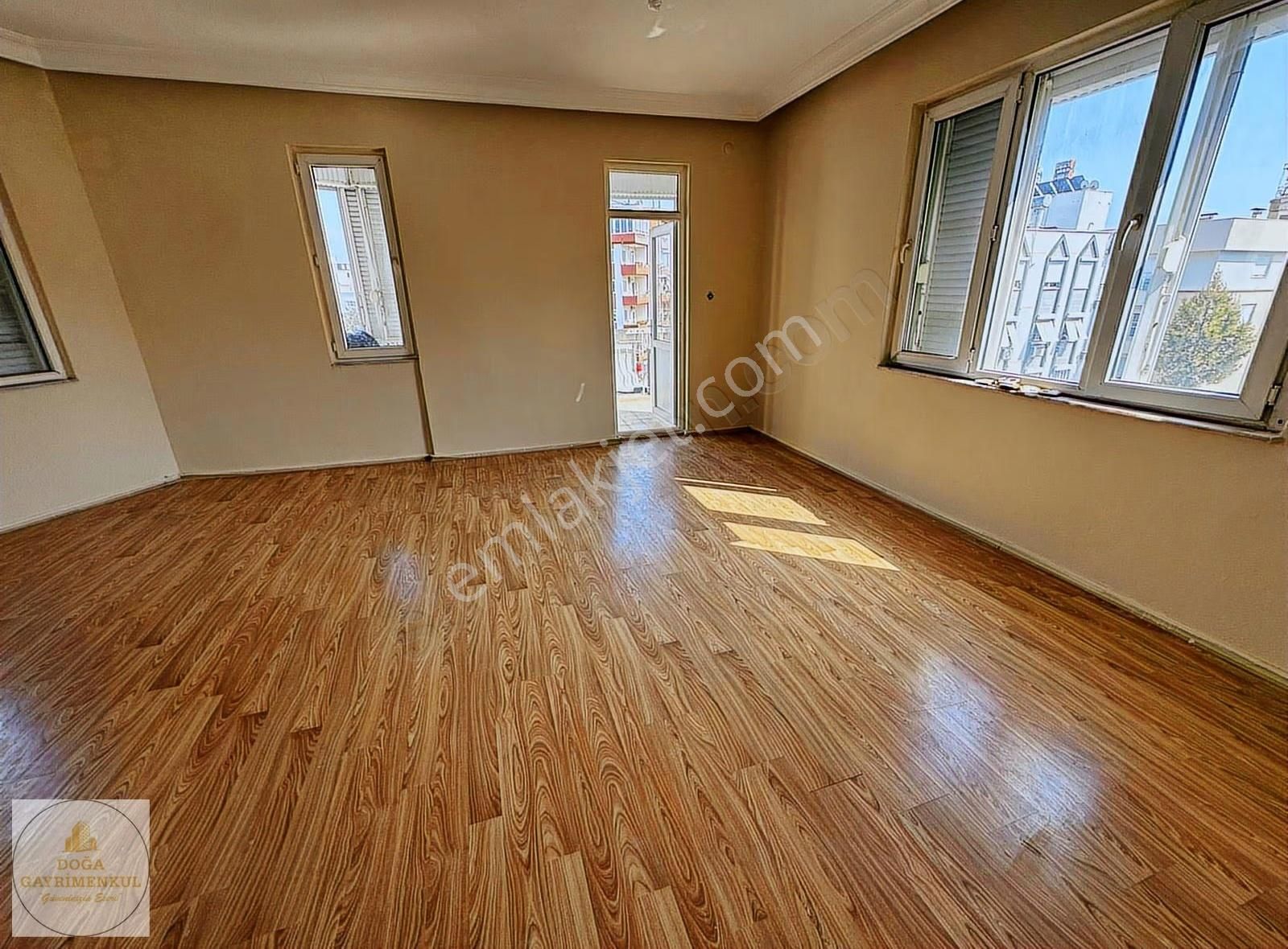 Muhteşem Konum Antalya Meydan'da Kiralık 3+1 Daire - Görsel 2