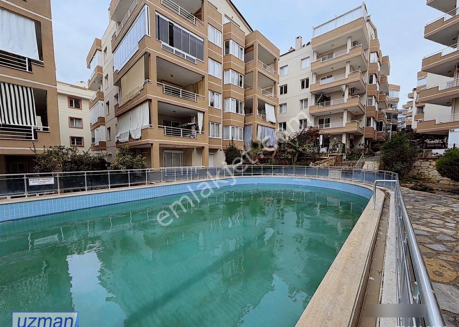 Havuzlu Ve Güvenlikli Sitede 3+1 Daire - Görsel 23
