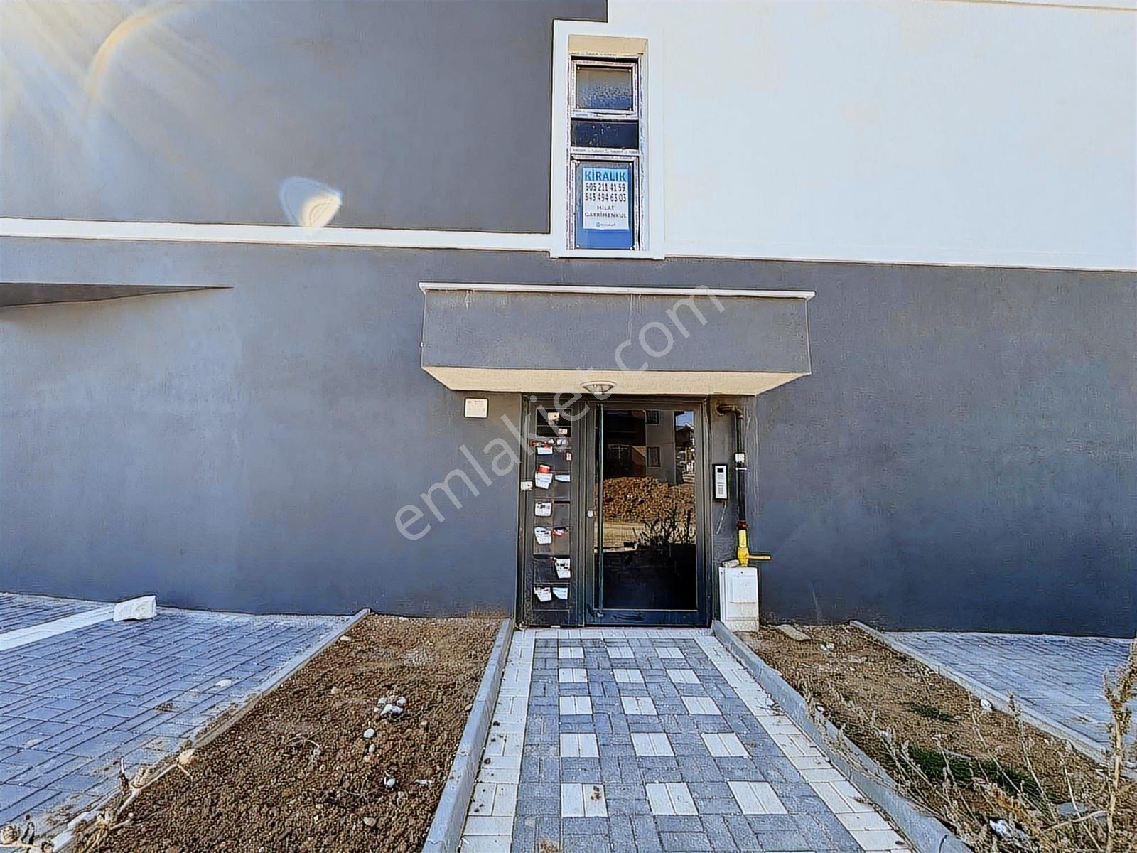 Alaçatı'dan İncek'te Ara Kat Cambalkonlu Bulvar Market Yakını1+1 - Görsel 10