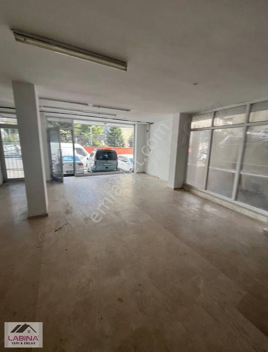 Sefaköy'de Armoniparka Yakın 650 M2 Depolu Kiralık Dükkan - Görsel 30
