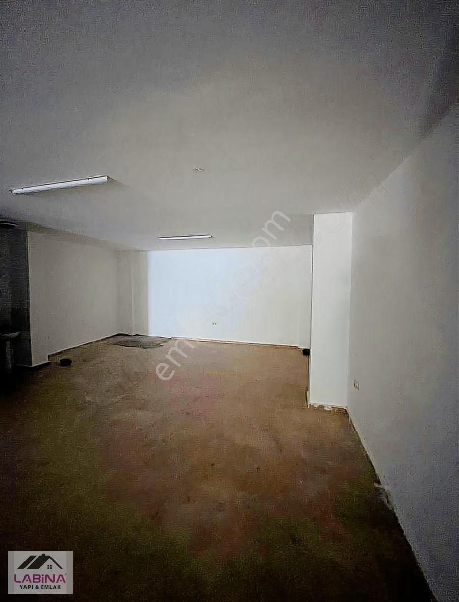 Sefaköy'de Armoniparka Yakın 650 M2 Depolu Kiralık Dükkan - Görsel 25