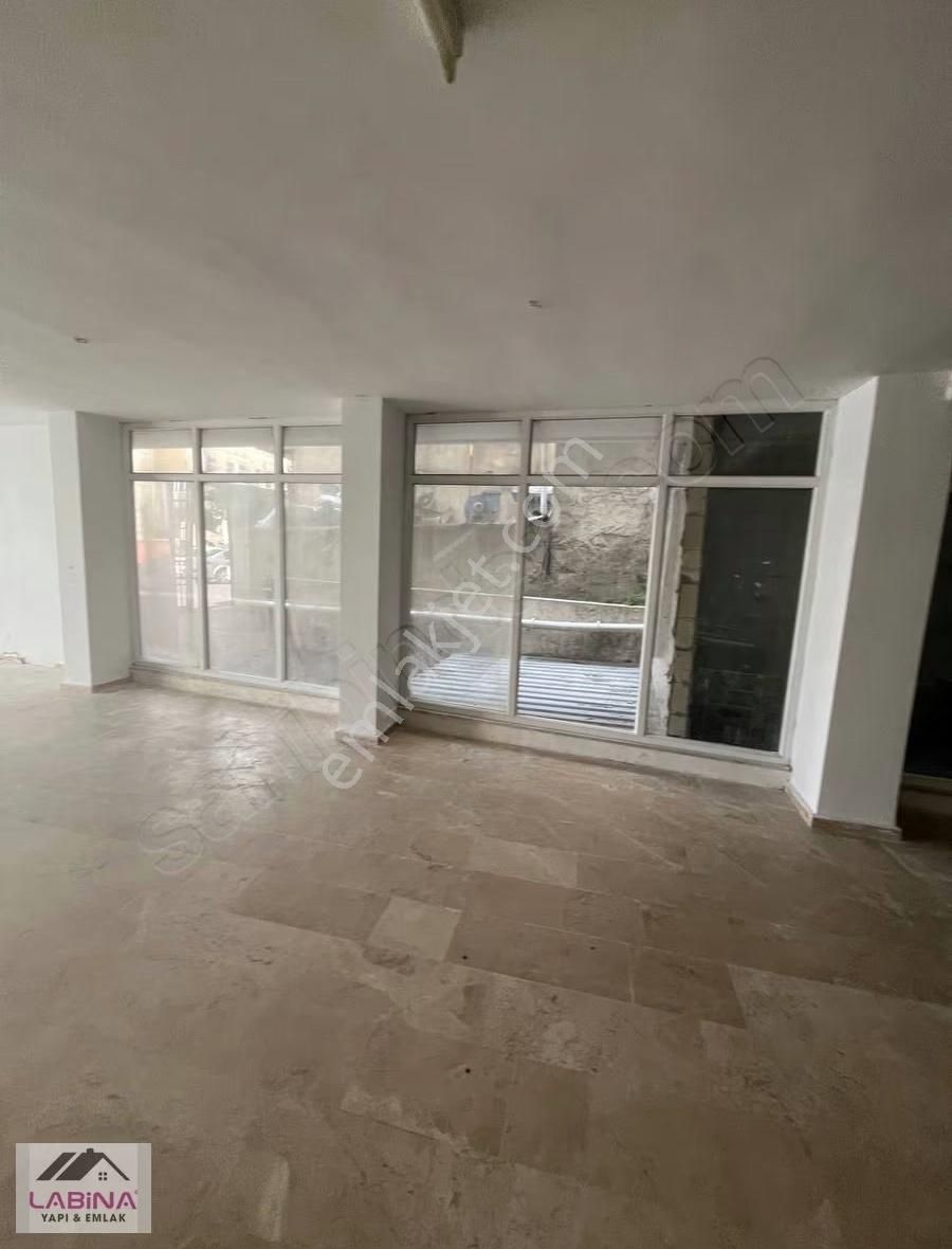 Sefaköy'de Armoniparka Yakın 650 M2 Depolu Kiralık Dükkan - Görsel 28