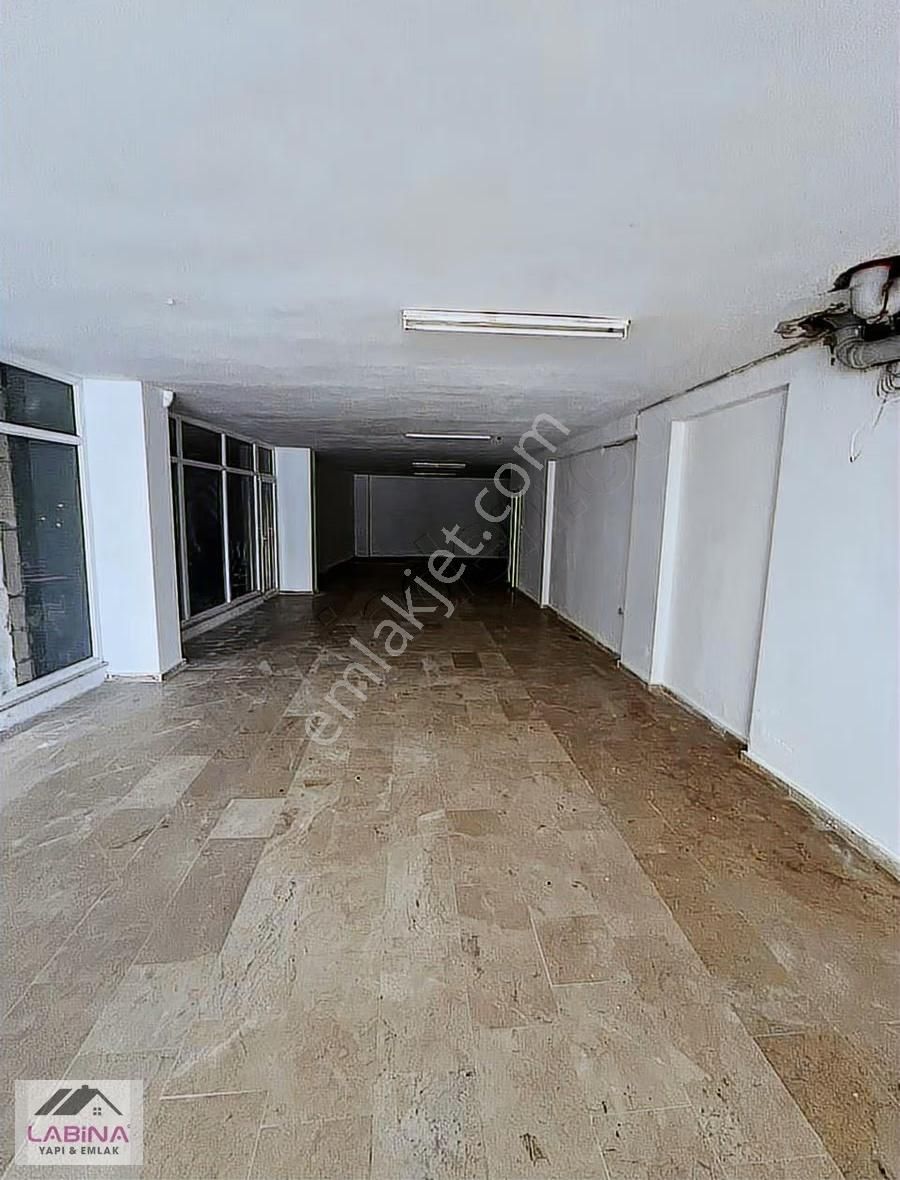 Sefaköy'de Armoniparka Yakın 650 M2 Depolu Kiralık Dükkan - Görsel 31