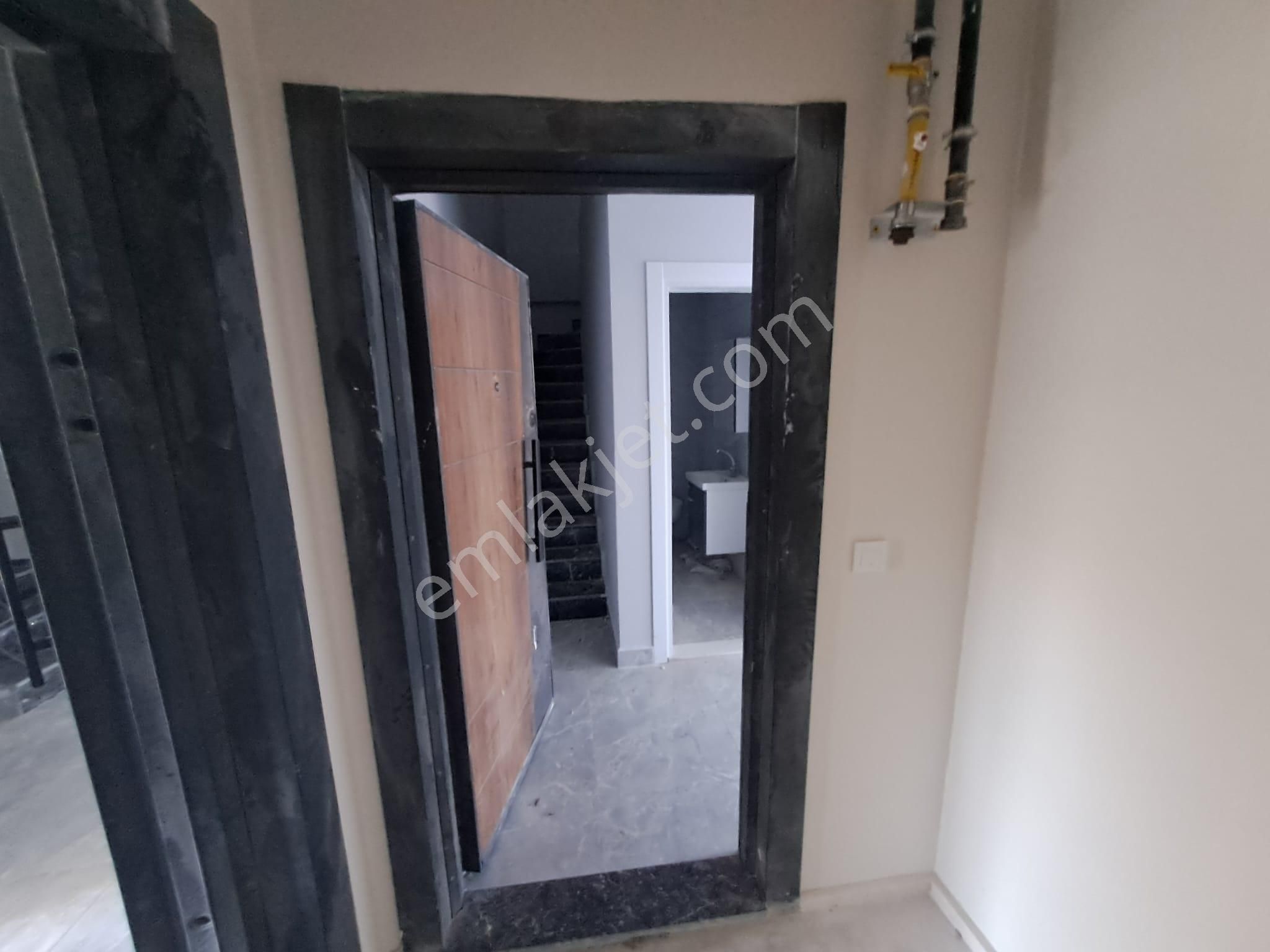 Remax Mid Karesi 1.sakarya Mahallesı Spor Toto Yakını Satılık Dubleks 2+1 - Görsel 3