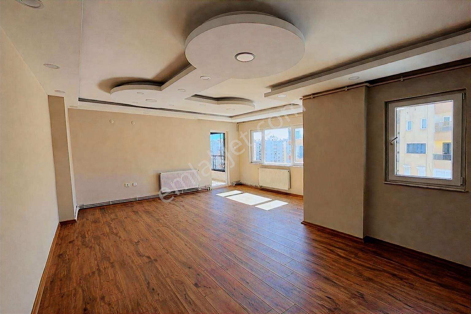 Meltem Mahallesi 3+1 145 M² Site İçinde Doğalgazlı Satılık Daire