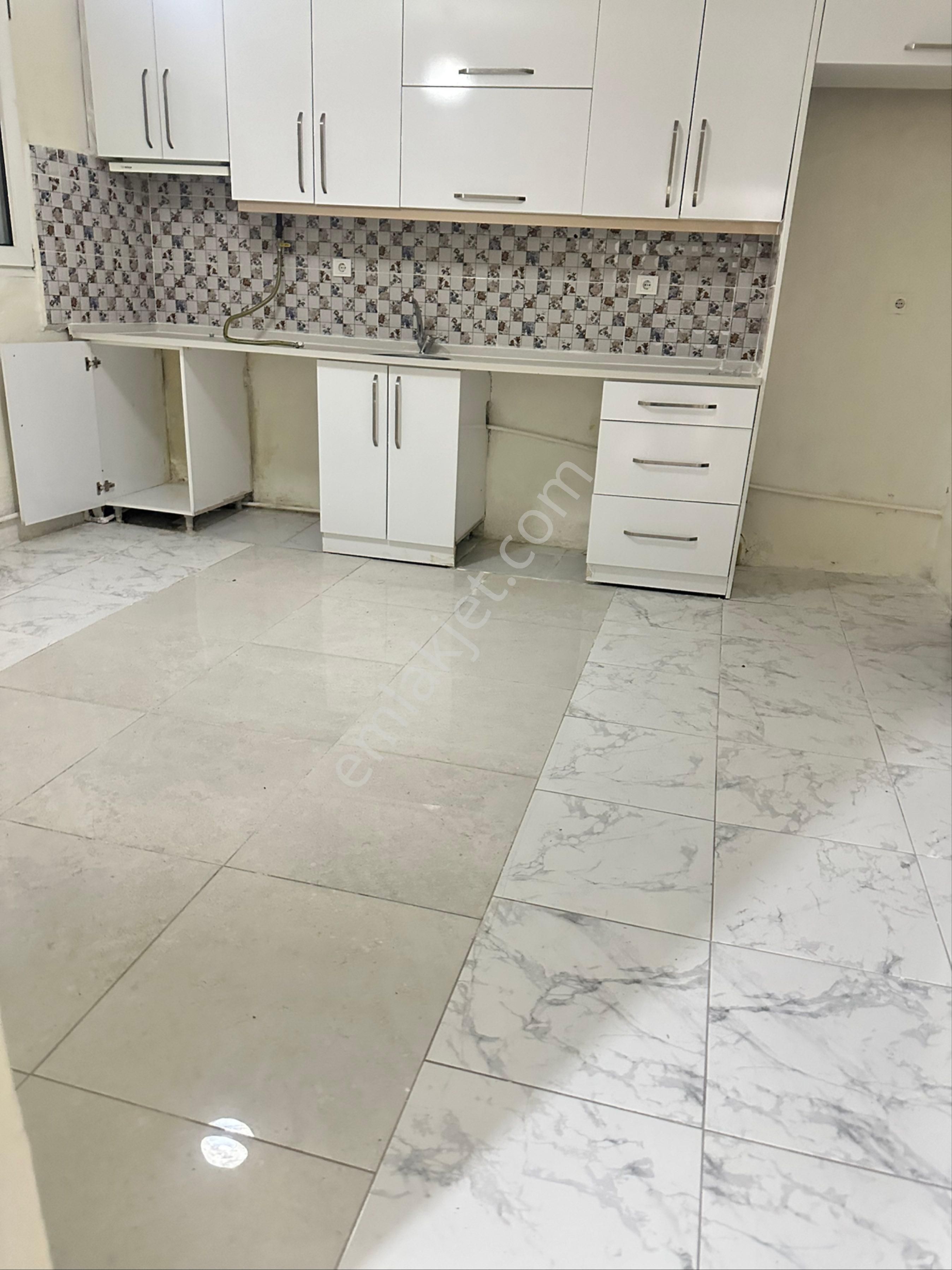 Bayraklı Refik Şevket İnce Mah Dogalgazlı 2+1 Kiralık Daire - Görsel 2