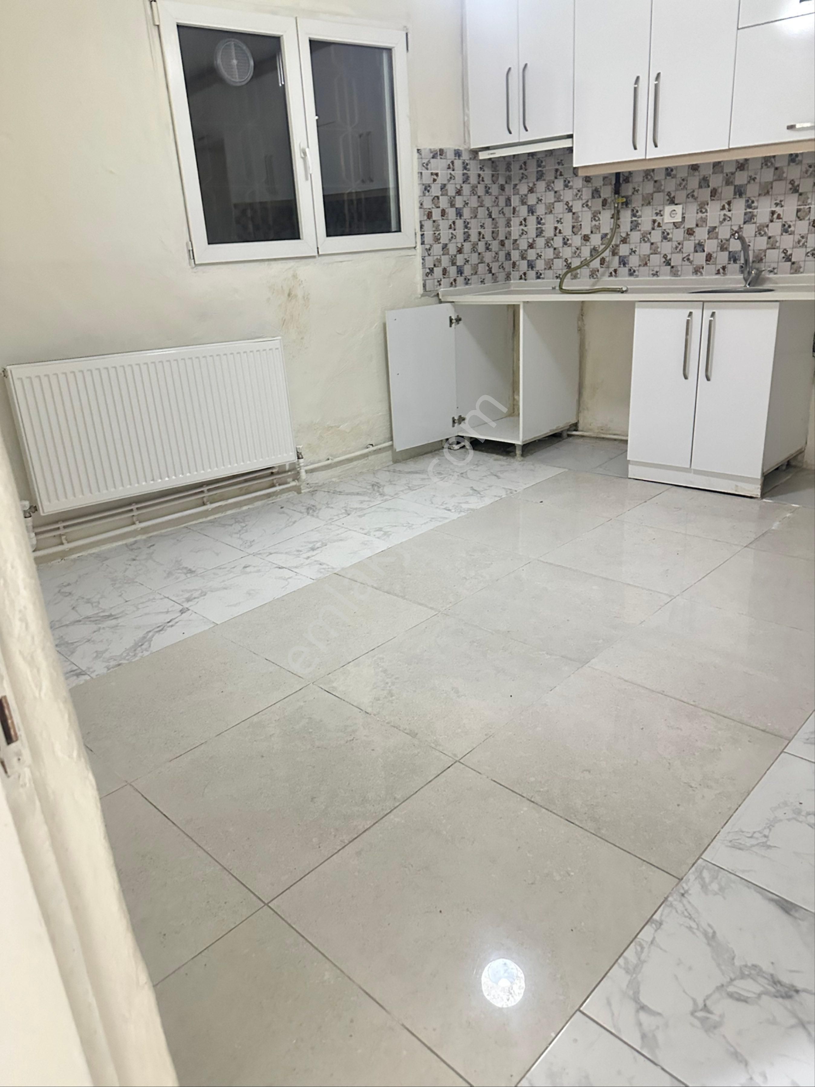 Bayraklı Refik Şevket İnce Mah Dogalgazlı 2+1 Kiralık Daire - Görsel 3