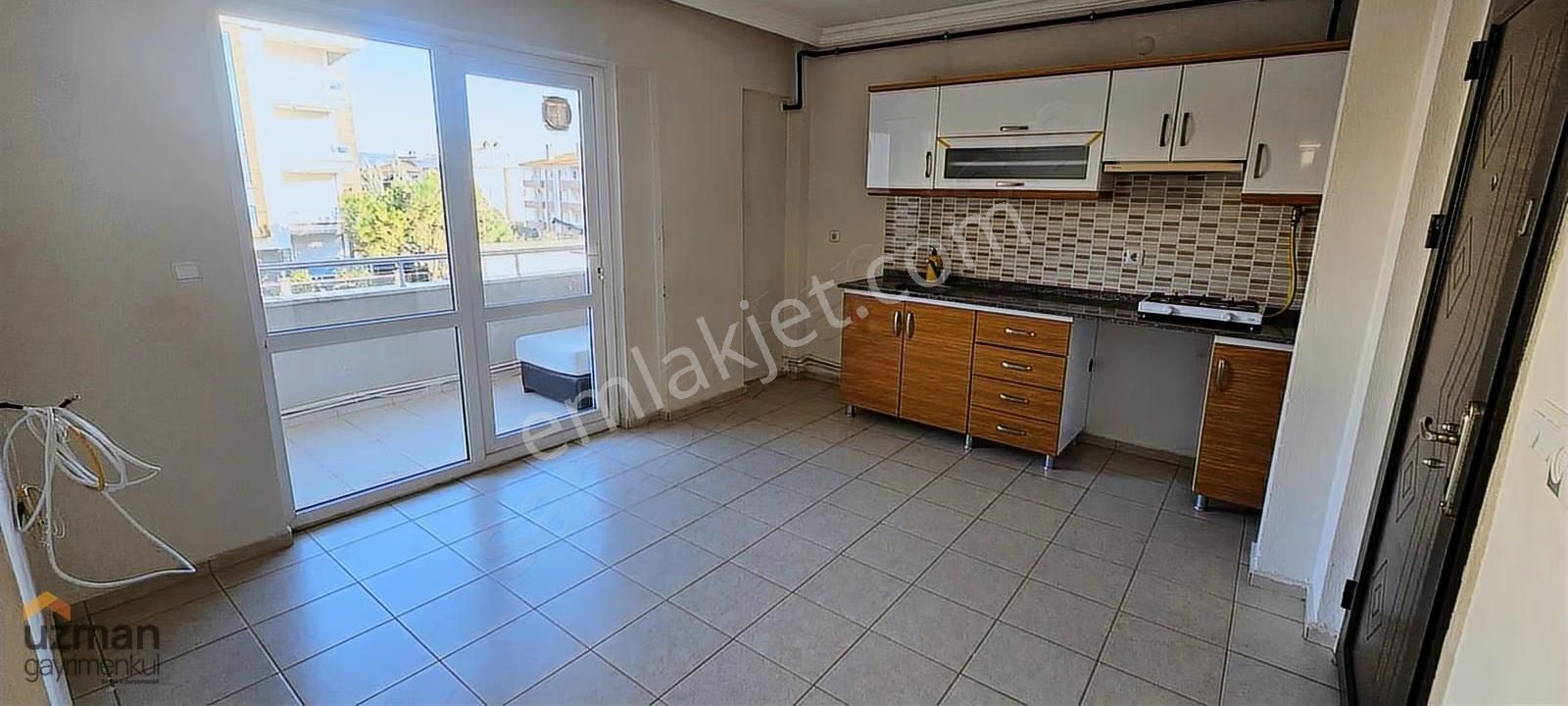 Üniversite Yakını, 1+1 Kiralık Daire - 40m² Net