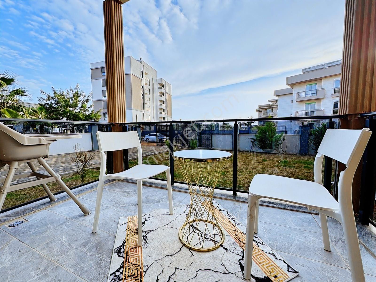 Aksu Altıntaşta Havuz Cepheli Full Eşyalı İskanlı 1+1 Kiralık - Görsel 17