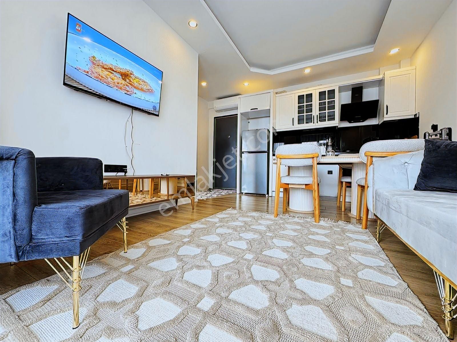 Aksu Altıntaşta Havuz Cepheli Full Eşyalı İskanlı 1+1 Kiralık - Görsel 6