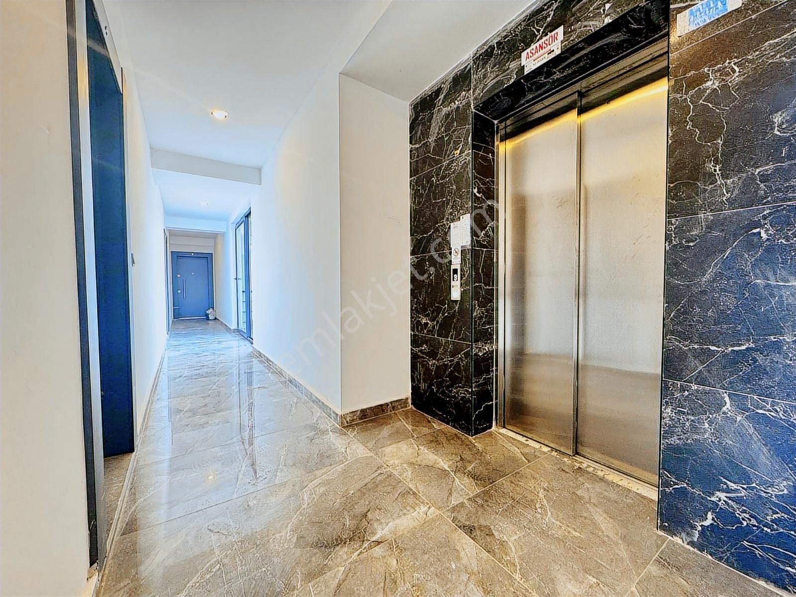 Aksu Altıntaşta Havuz Cepheli Full Eşyalı İskanlı 1+1 Kiralık - Görsel 7