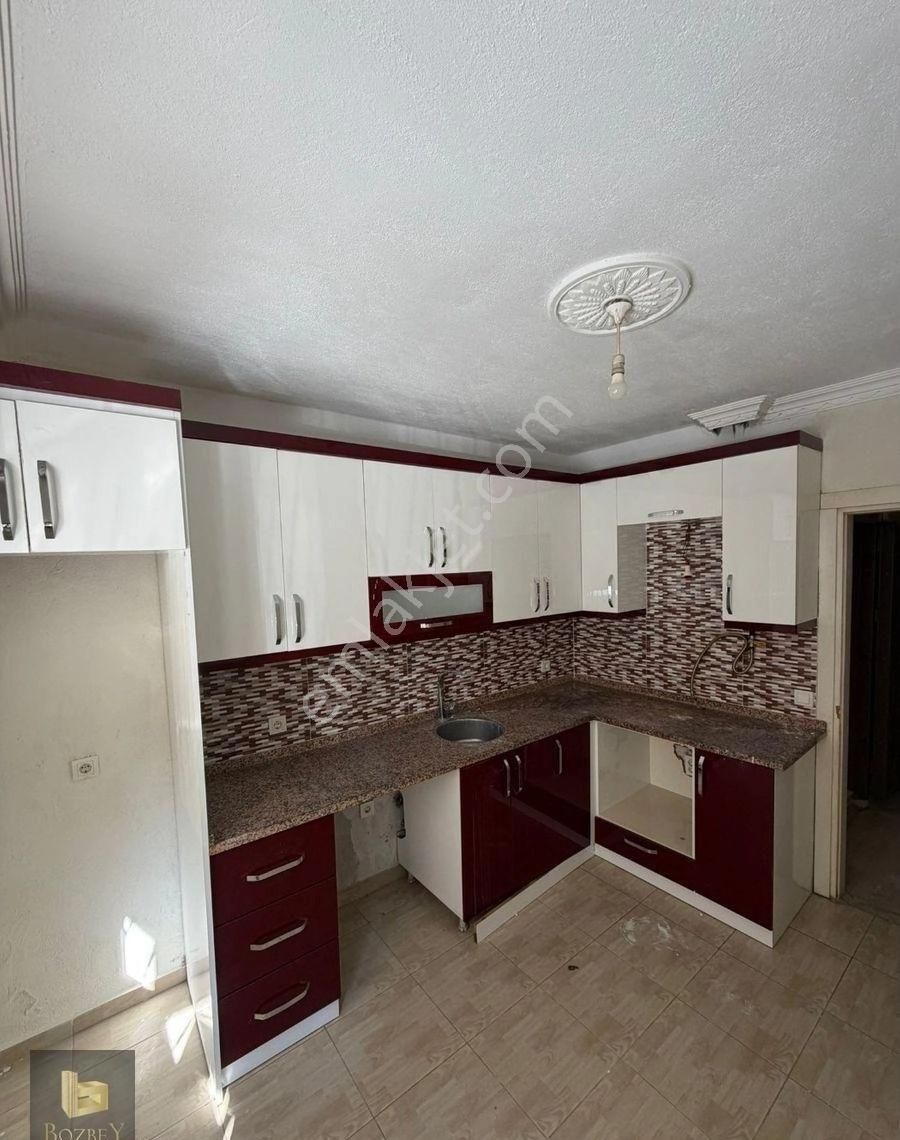 Buca Fırat Mah. 2+1 95 M2 Yüksek Giriş Katı Doğalgazlı Kiralık Daire