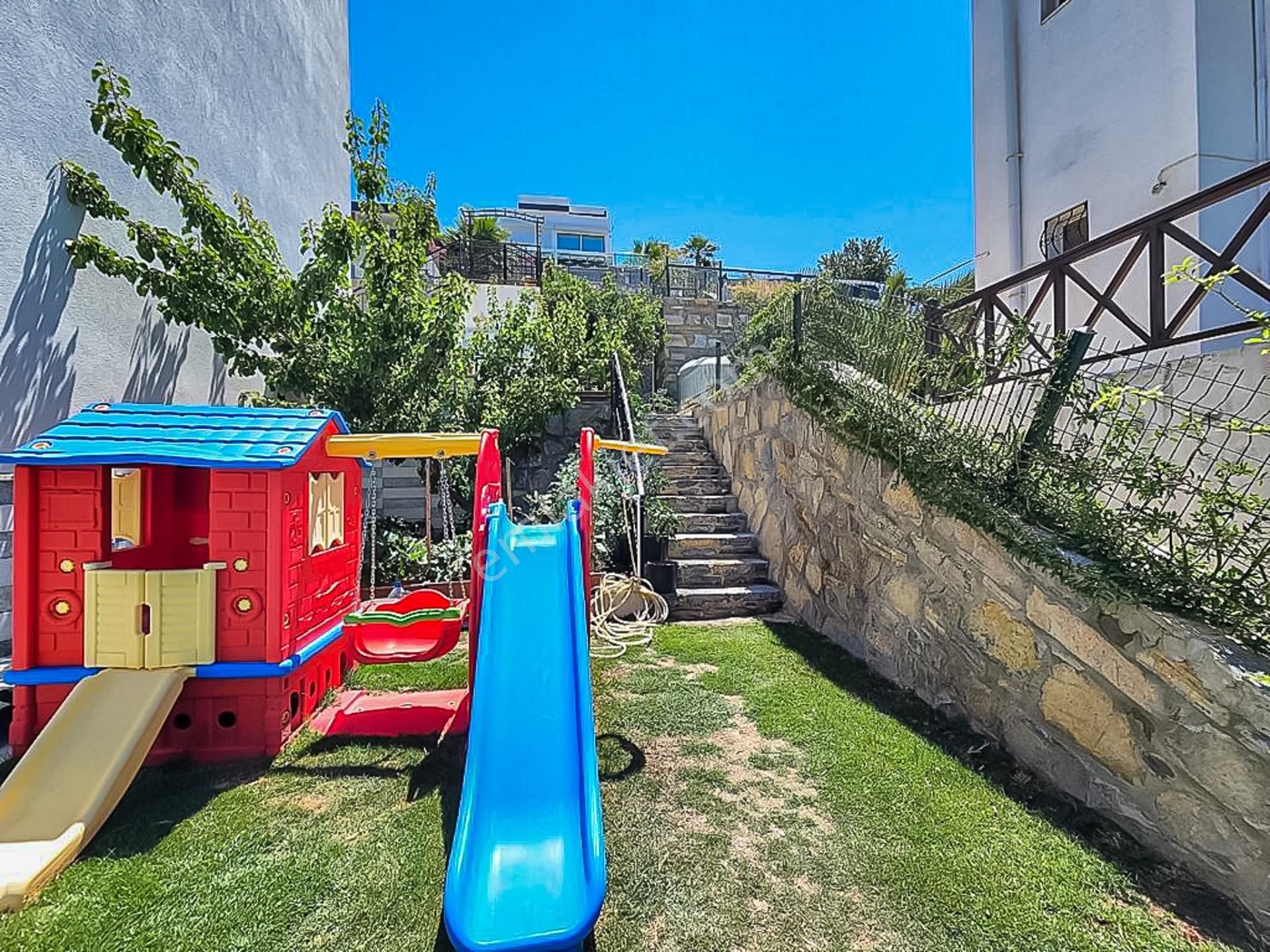 Adabükü Nde Harika Deniz Manzaralı Tripleks Villa - Görsel 27