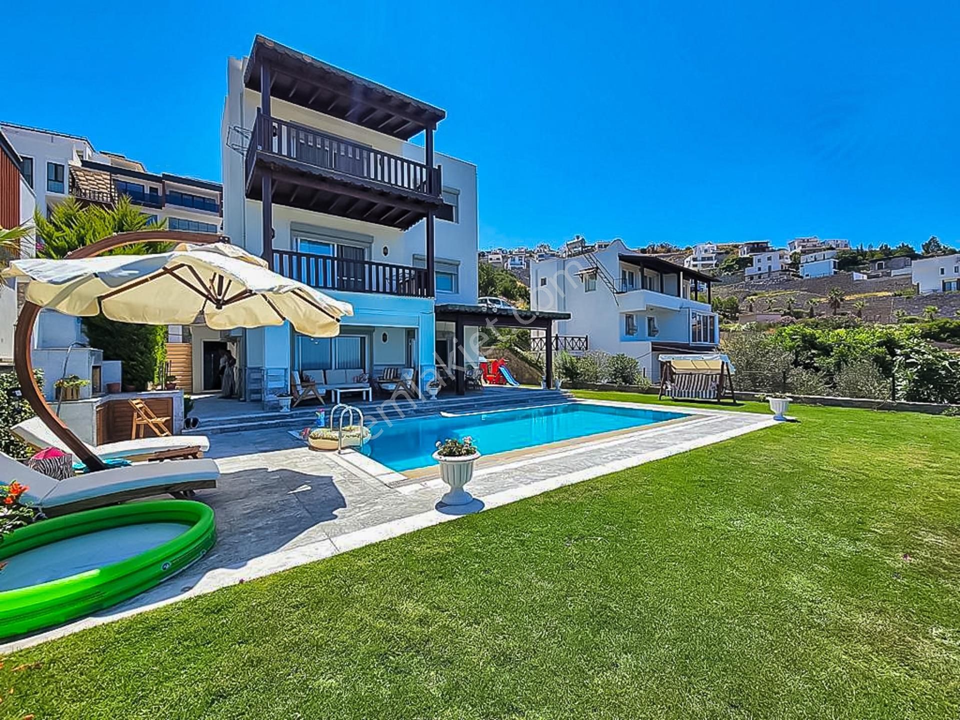 Adabükü Nde Harika Deniz Manzaralı Tripleks Villa - Görsel 6
