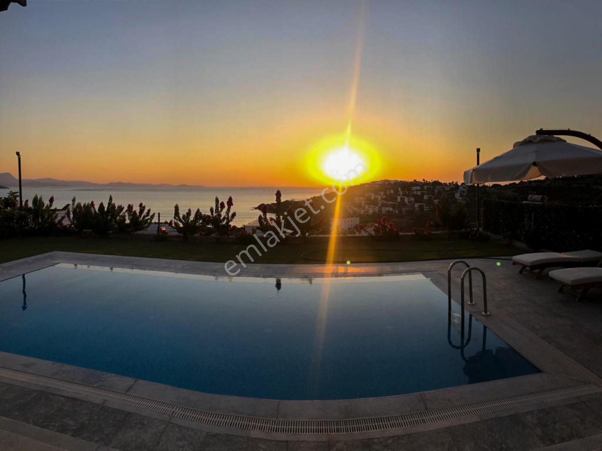 Adabükü Nde Harika Deniz Manzaralı Tripleks Villa - Görsel 7