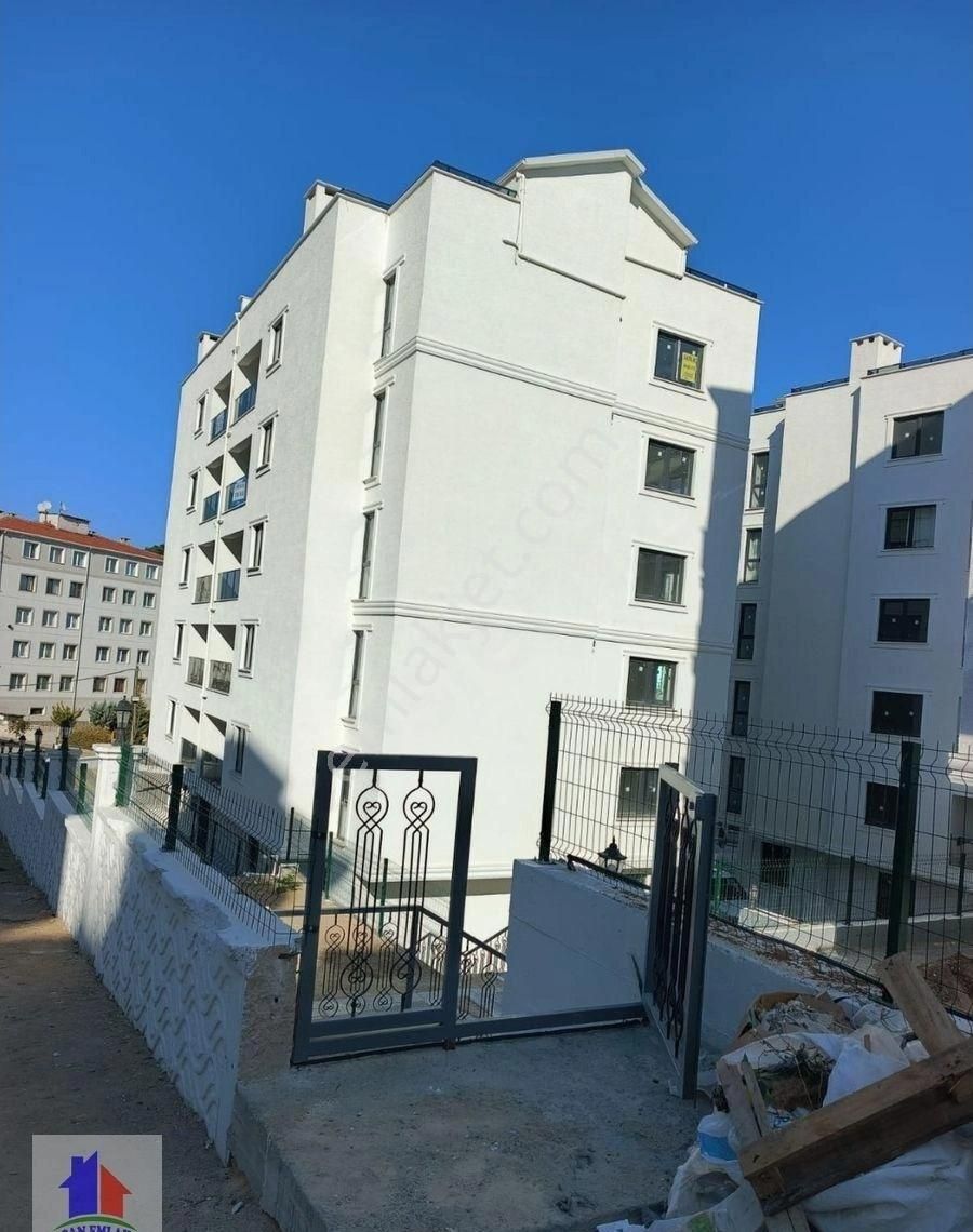 Can Emlak Ve İnşaattan Mudanya Eğitim Mah.de Satılık Dubleks Daire Merkezde Düzayak 3+1 Site İçinde - Görsel 11