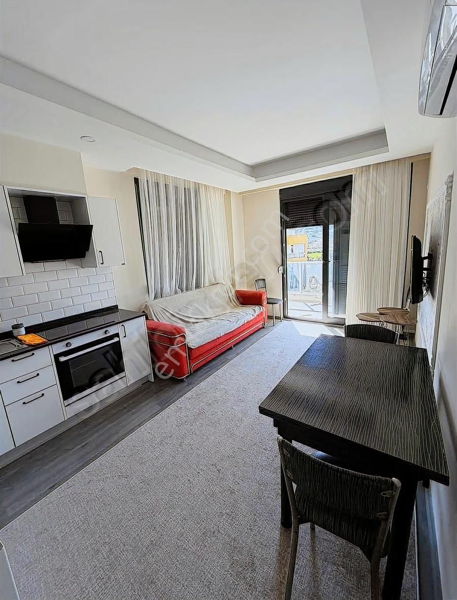 Deniz Manzaralı Havuzlu Denize 500 Metre - Görsel 2