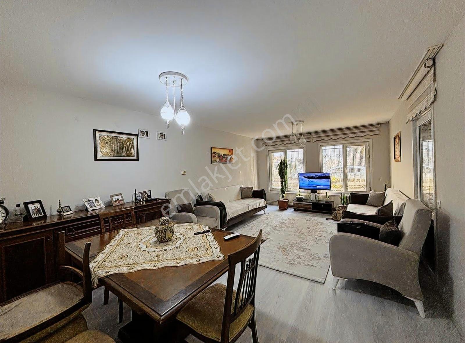 Barışkent Sitesinde Güney Cephe Geniş 3+1 Satılık Daire - Görsel 12