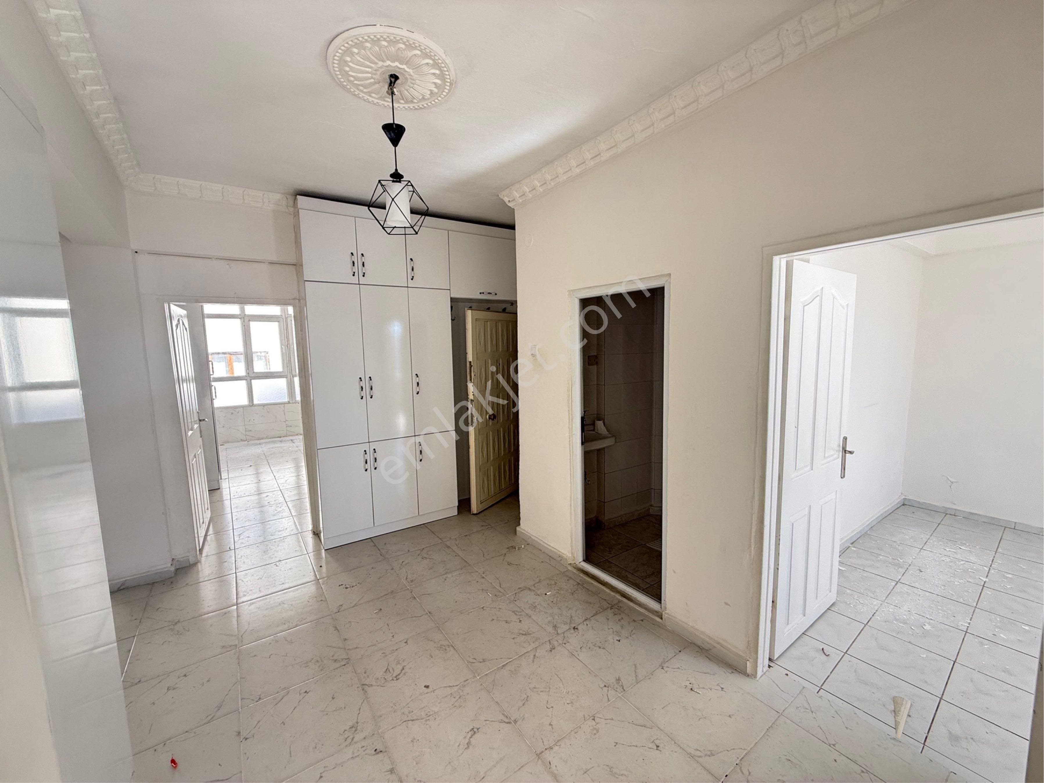 Tesisler’de Çok Acil Satılık 3+1 Daire - Görsel 14