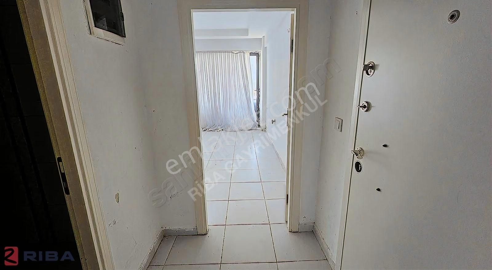 İbrahim Barak'tan Kundu'da Çift Havuzlu Sitede 1+1 Bahce Katı - Görsel 8