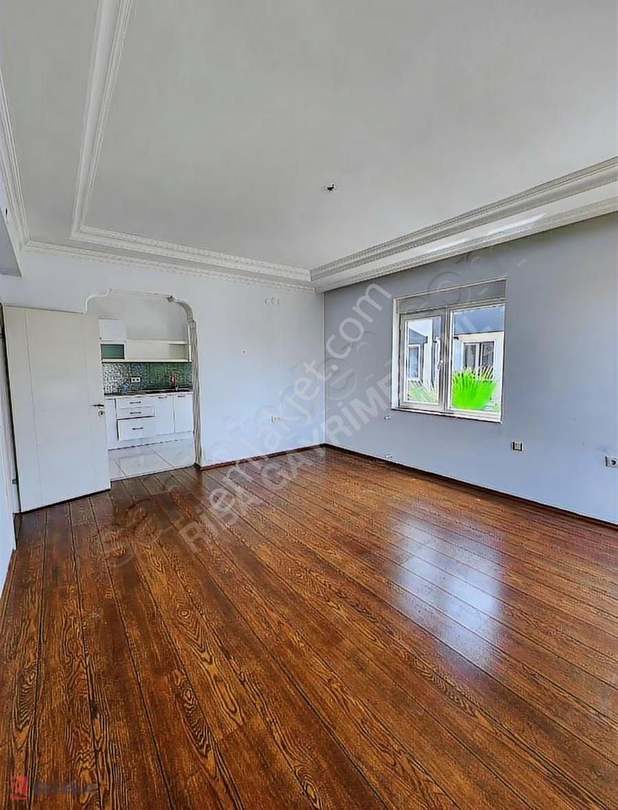 Güzeloba'da Havuzlu Site İçinde 3+1 Dubleks Kiralık Daire - Görsel 3