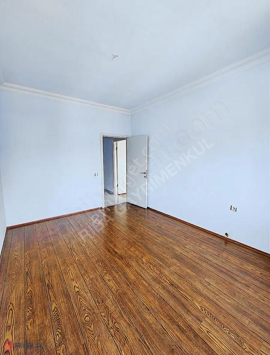 Güzeloba'da Havuzlu Site İçinde 3+1 Dubleks Kiralık Daire - Görsel 15