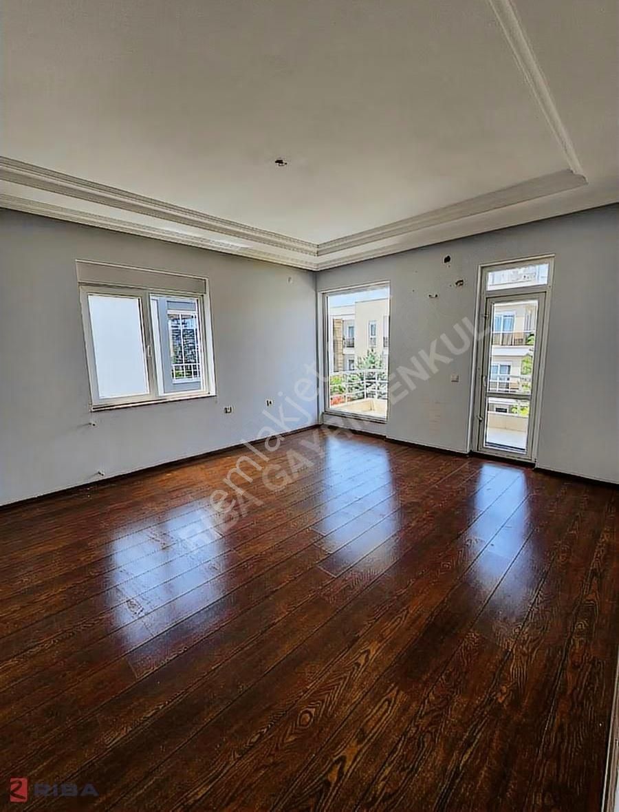 Güzeloba'da Havuzlu Site İçinde 3+1 Dubleks Kiralık Daire - Görsel 12