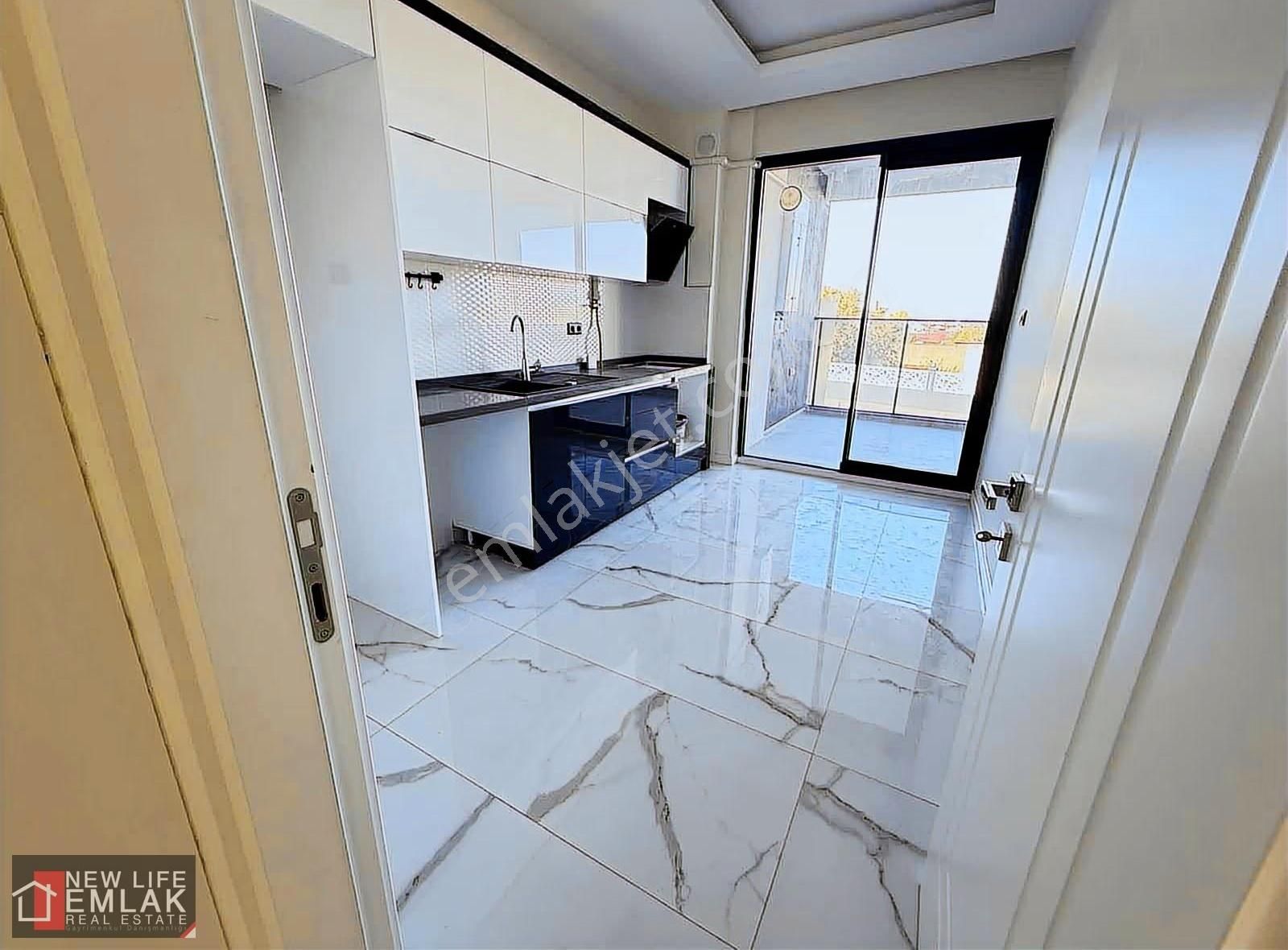 Kuşadası Deniz Manzaralı 3+1 Salon Mutfak Ayrı Kiralık Daire - Görsel 10
