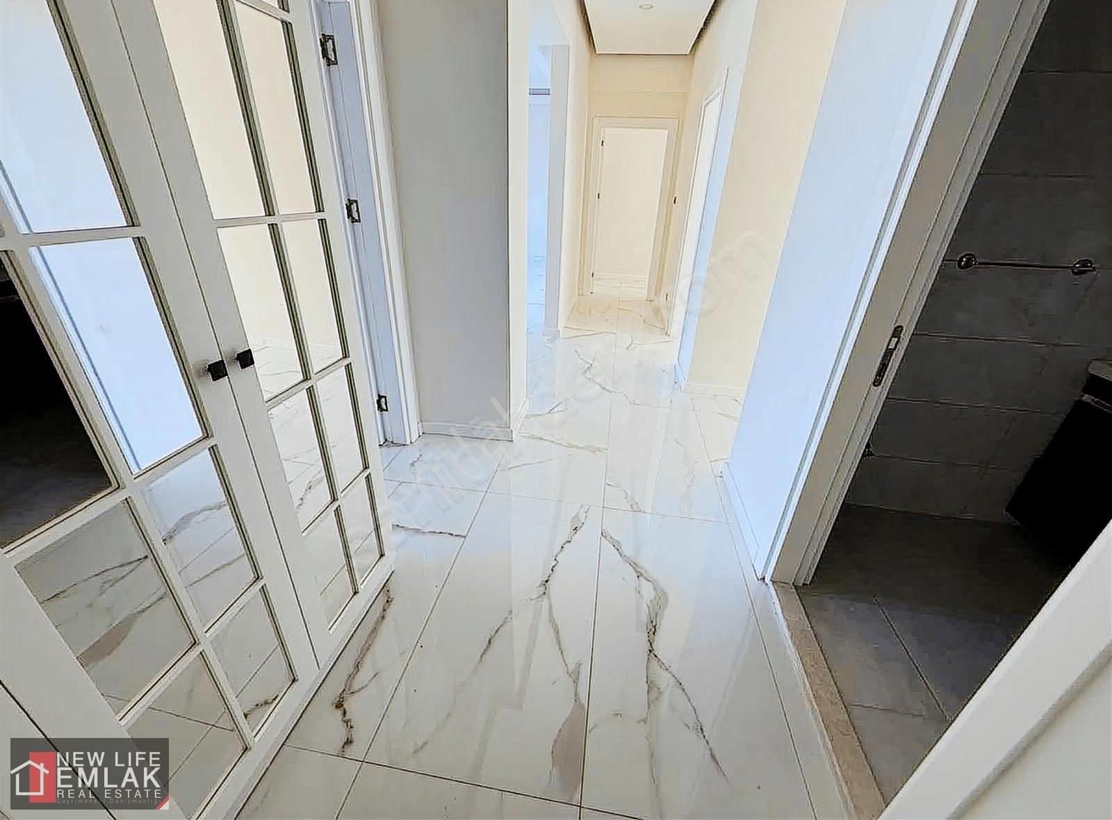 Kuşadası Deniz Manzaralı 3+1 Salon Mutfak Ayrı Kiralık Daire - Görsel 20