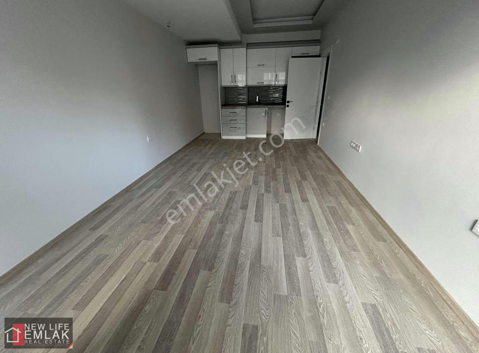 Kuşadasında Acill Satılık Uygun Fiyatlı Daire Sıfır