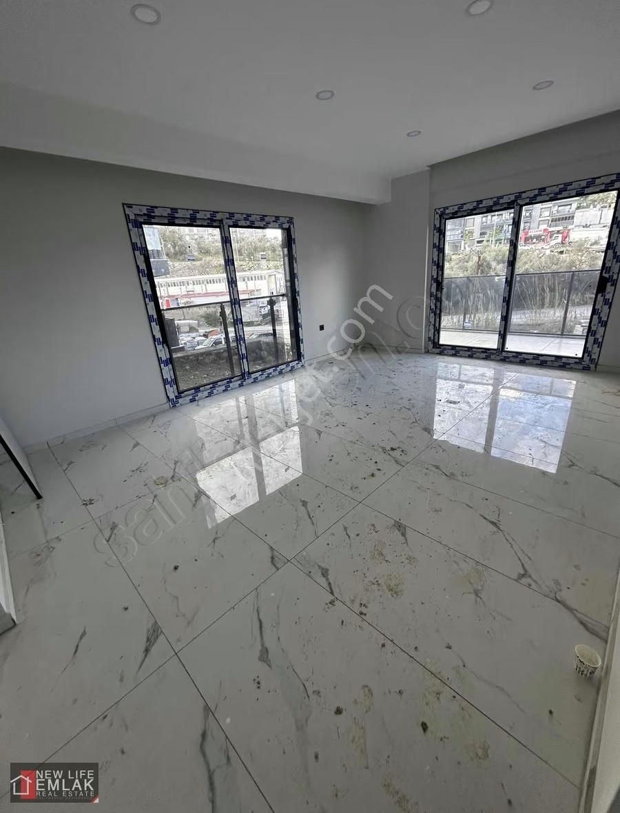 Kuşadasında 2+1 Site İçi Sıfır Kapalı Mutfak Daire - Görsel 5