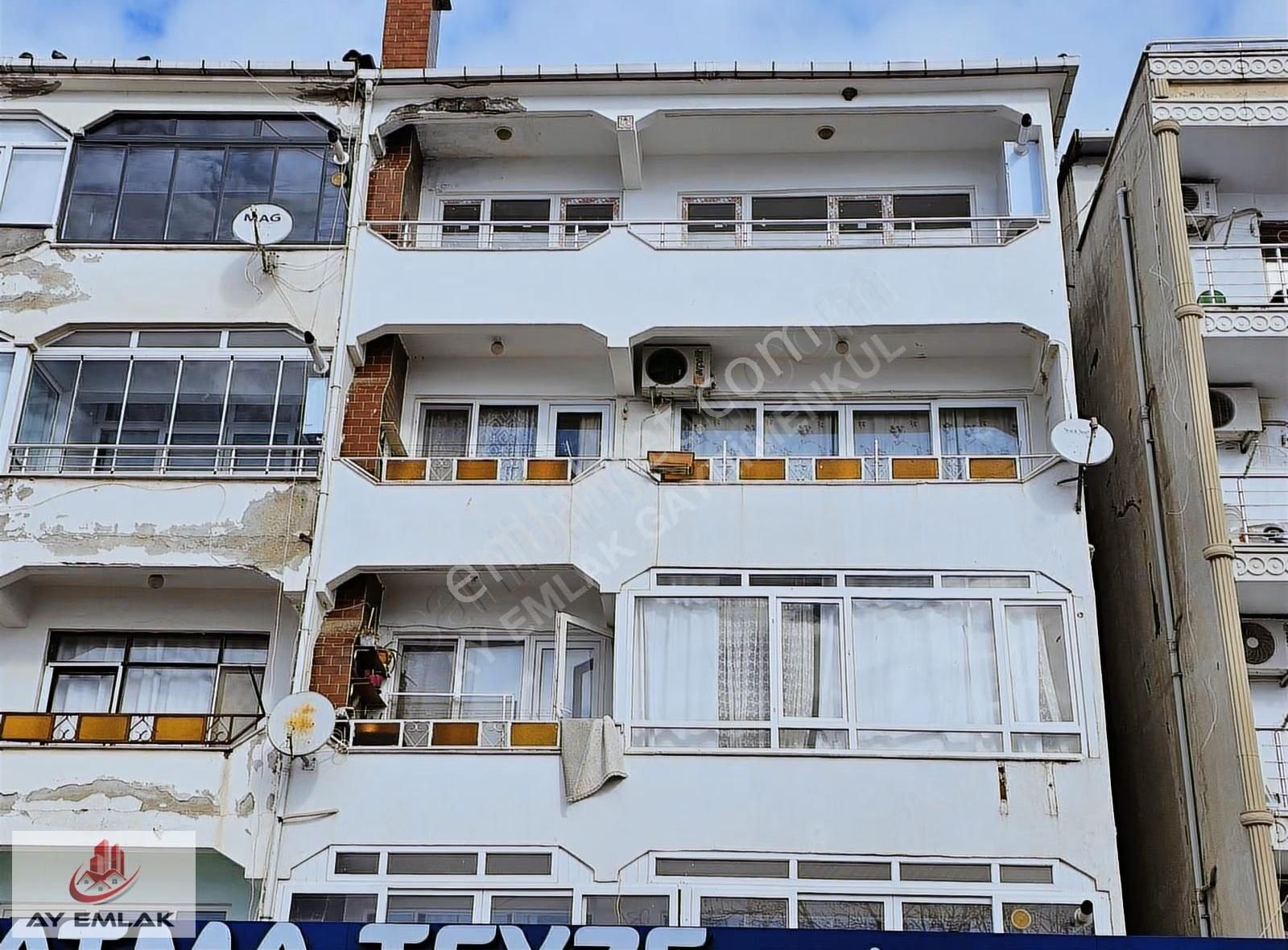 Ay Emlak'tan Armutlu İskele'de Denize Sıfır Konum Masrafsız 2+1 - Görsel 5