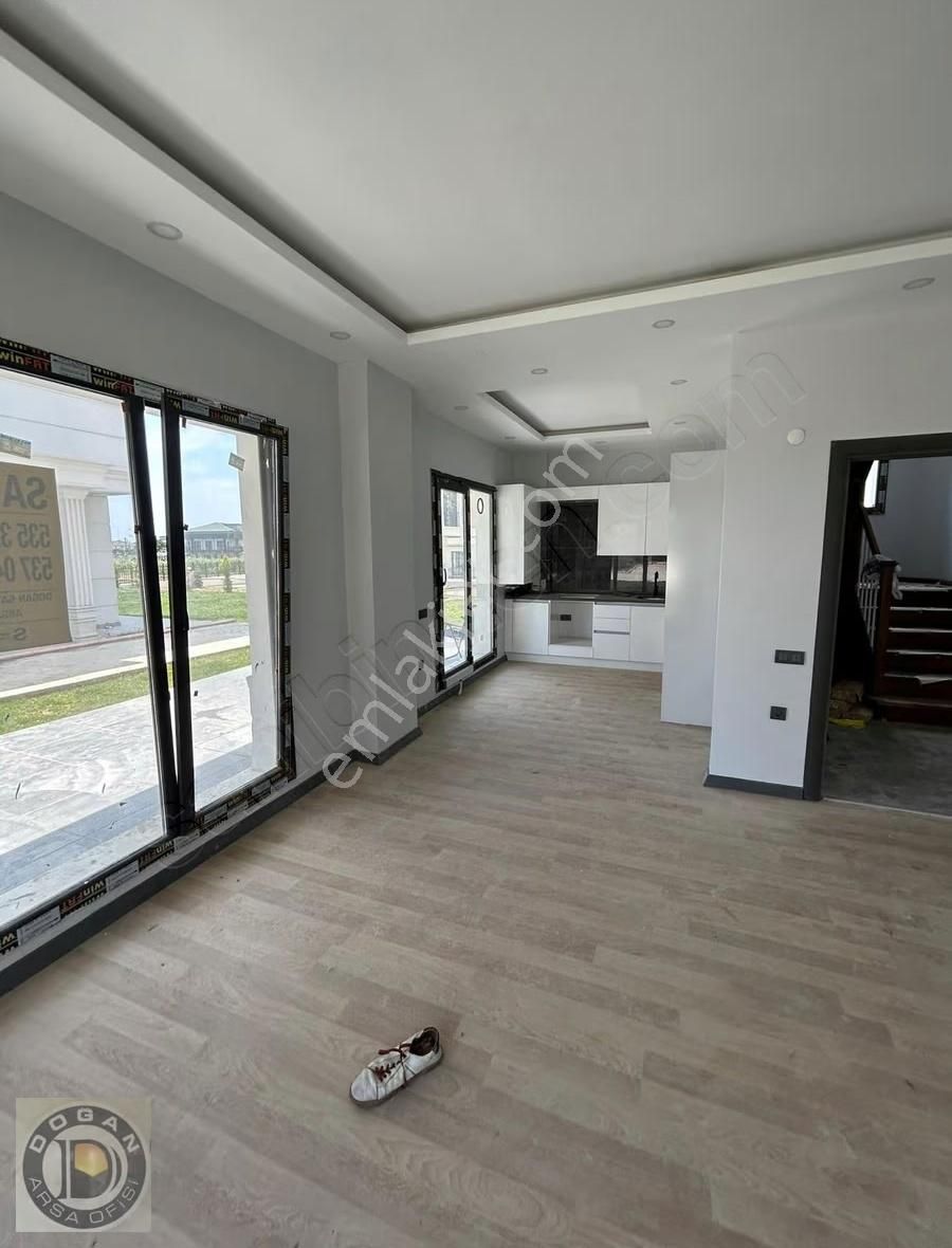 Büyükçekmece Celaliyede Satılık Site İçinde Sıfır Villa - Görsel 5