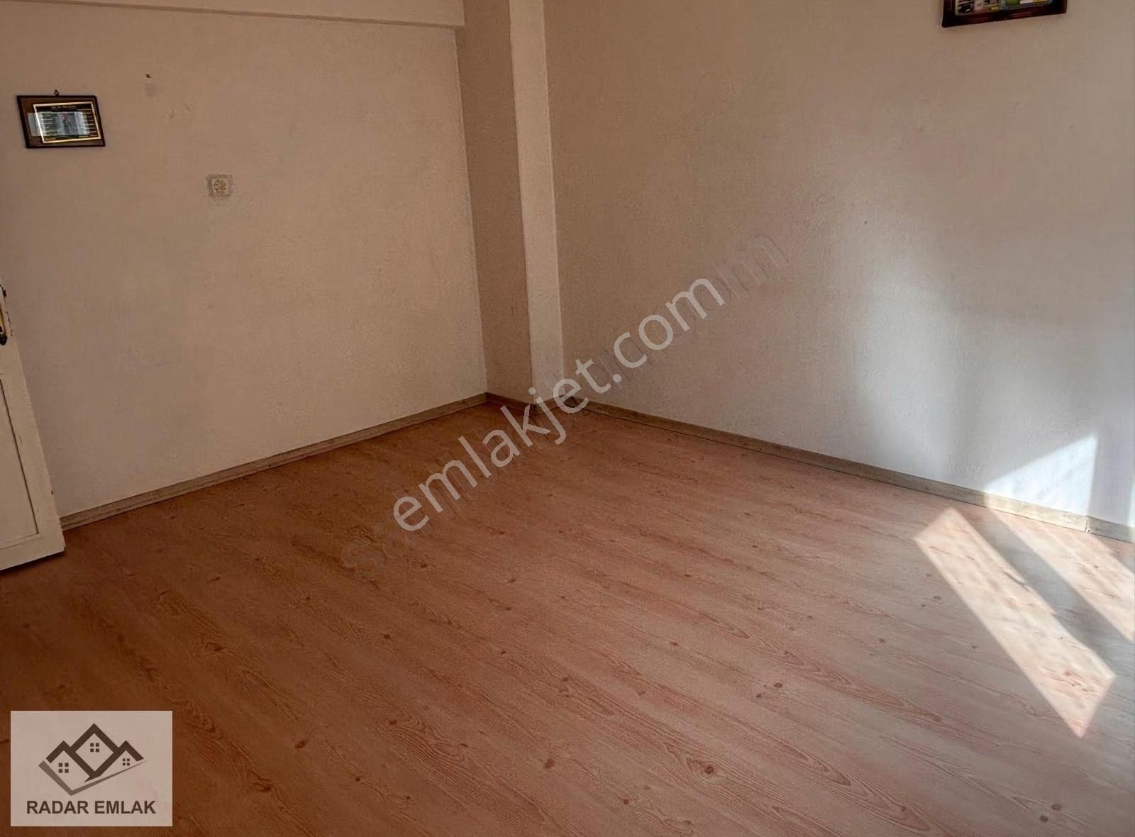Metin Oktay Mahallesinde 2+1 Arakat Doğalgazlı Kiralık Daire - Görsel 14