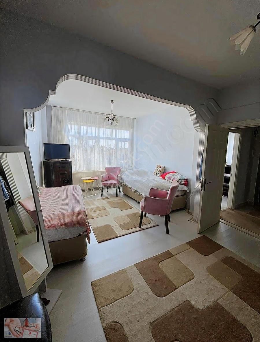 Çapa Şehremini'de Satılık 2+1 Daire - Görsel 6