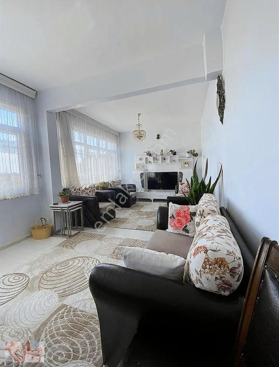 Çapa Şehremini'de Satılık 2+1 Daire - Görsel 7