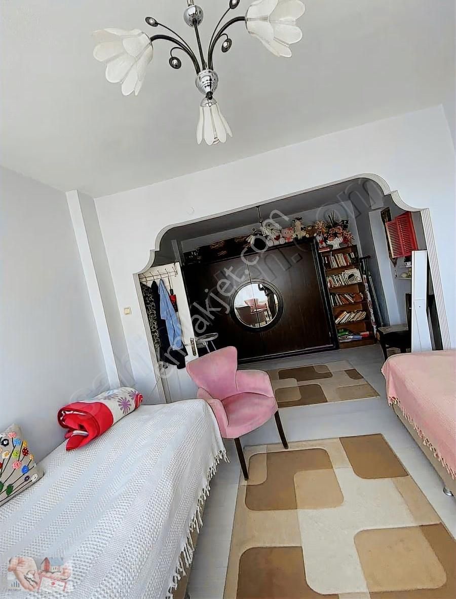 Çapa Şehremini'de Satılık 2+1 Daire - Görsel 19