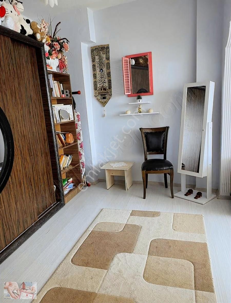 Çapa Şehremini'de Satılık 2+1 Daire - Görsel 11