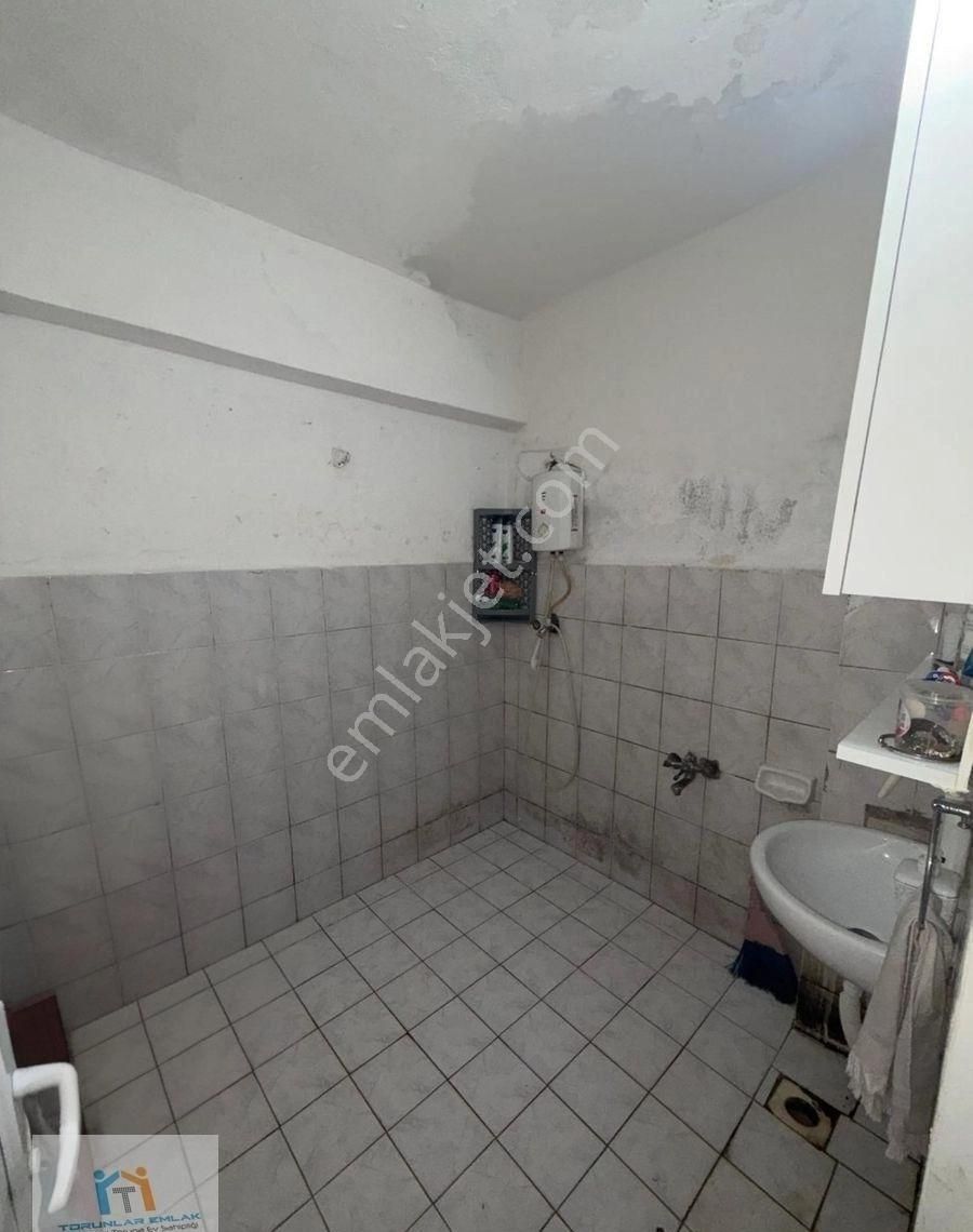 Torunlar Emlaktan Satılık 2+1 Kirazlıda Bodrum Kat Daire - Görsel 4