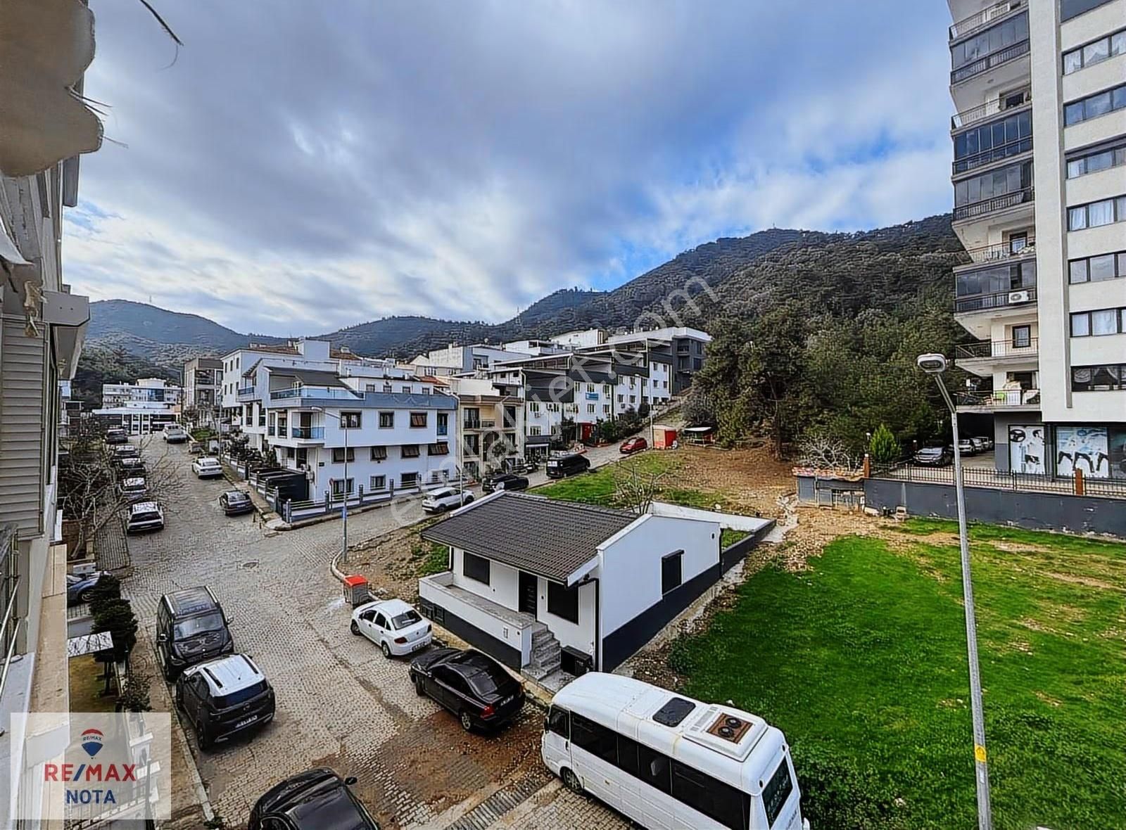 Balçova Halk Merkezi Yakınında Kiralık 3+1 Geniş Aydınlık Daire - Görsel 26