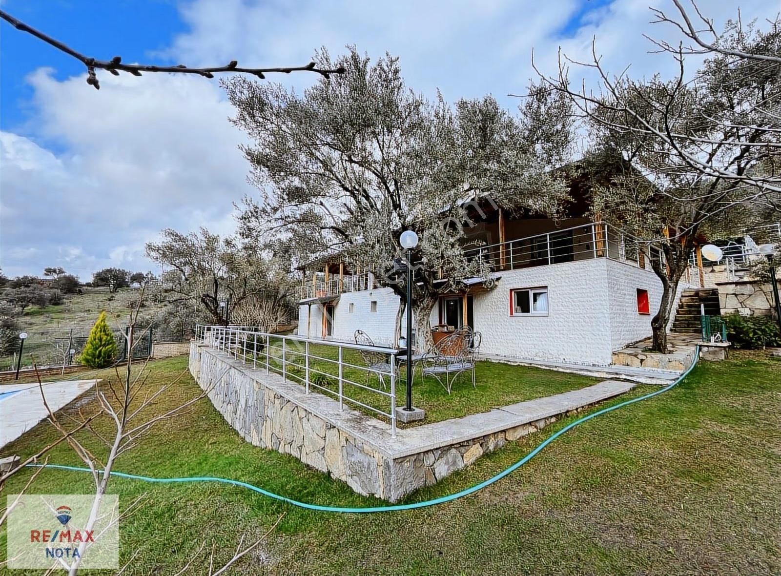 Buca Kaynaklarda Havuzlu Villalı Satılık Arazi (müstakil Tapu) - Görsel 11