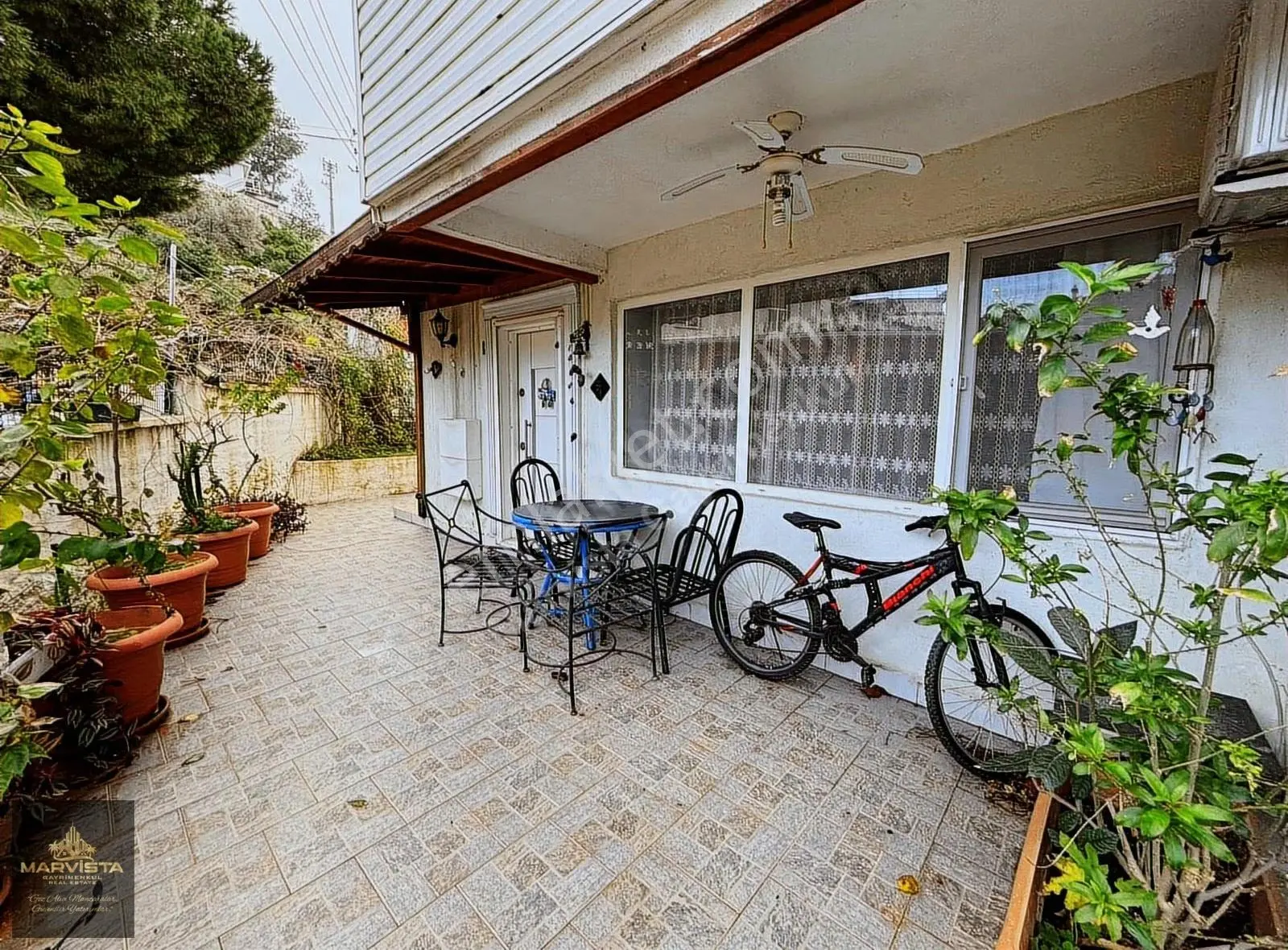 Marmaris Turunçta Denize 150 Metre, Eşyalı Satılık Daire