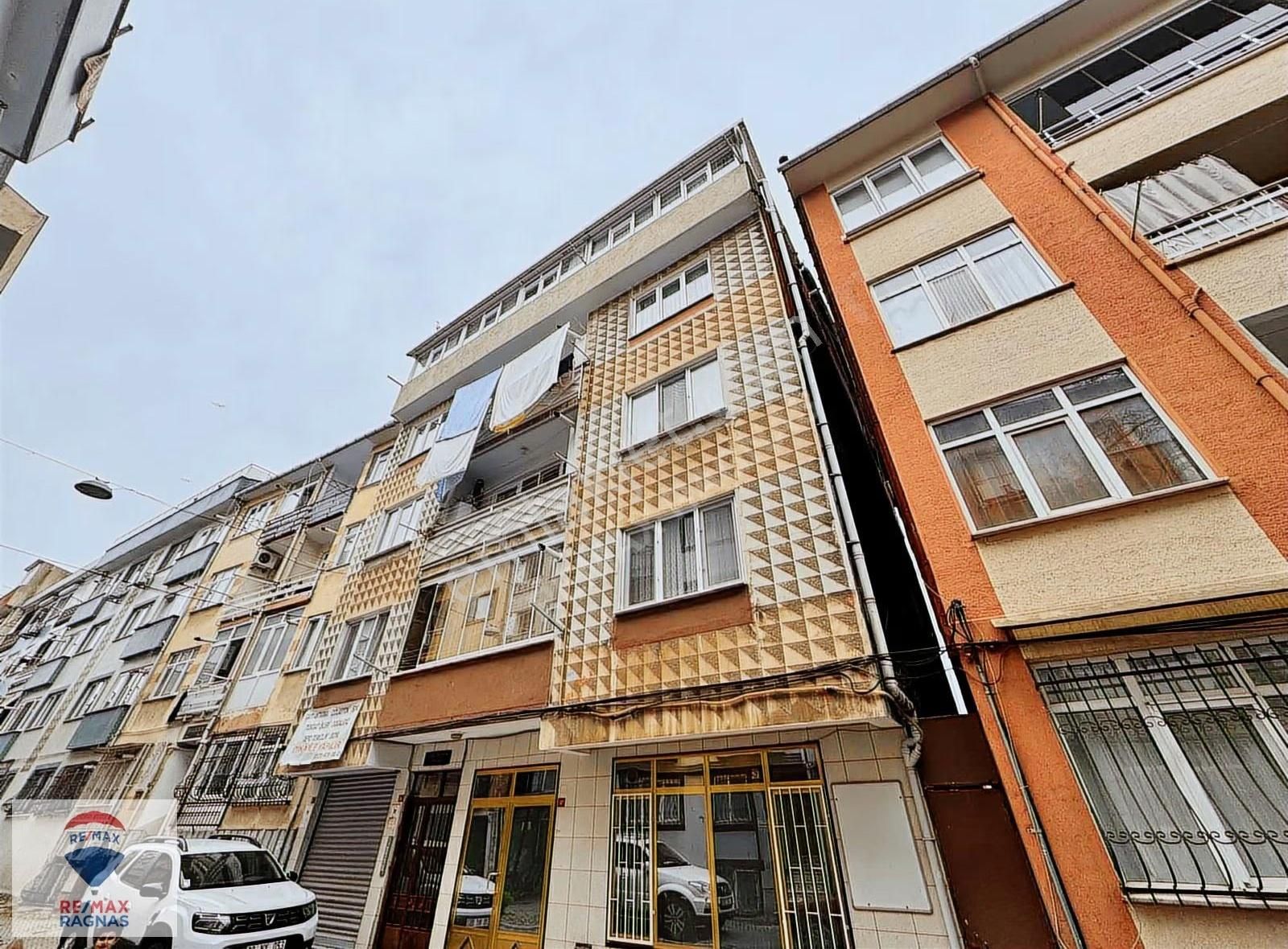 Üsküdar Zeynep Kamilde Boğaz Manzaralı 3+1 Full Eşyalı Daire - Görsel 32