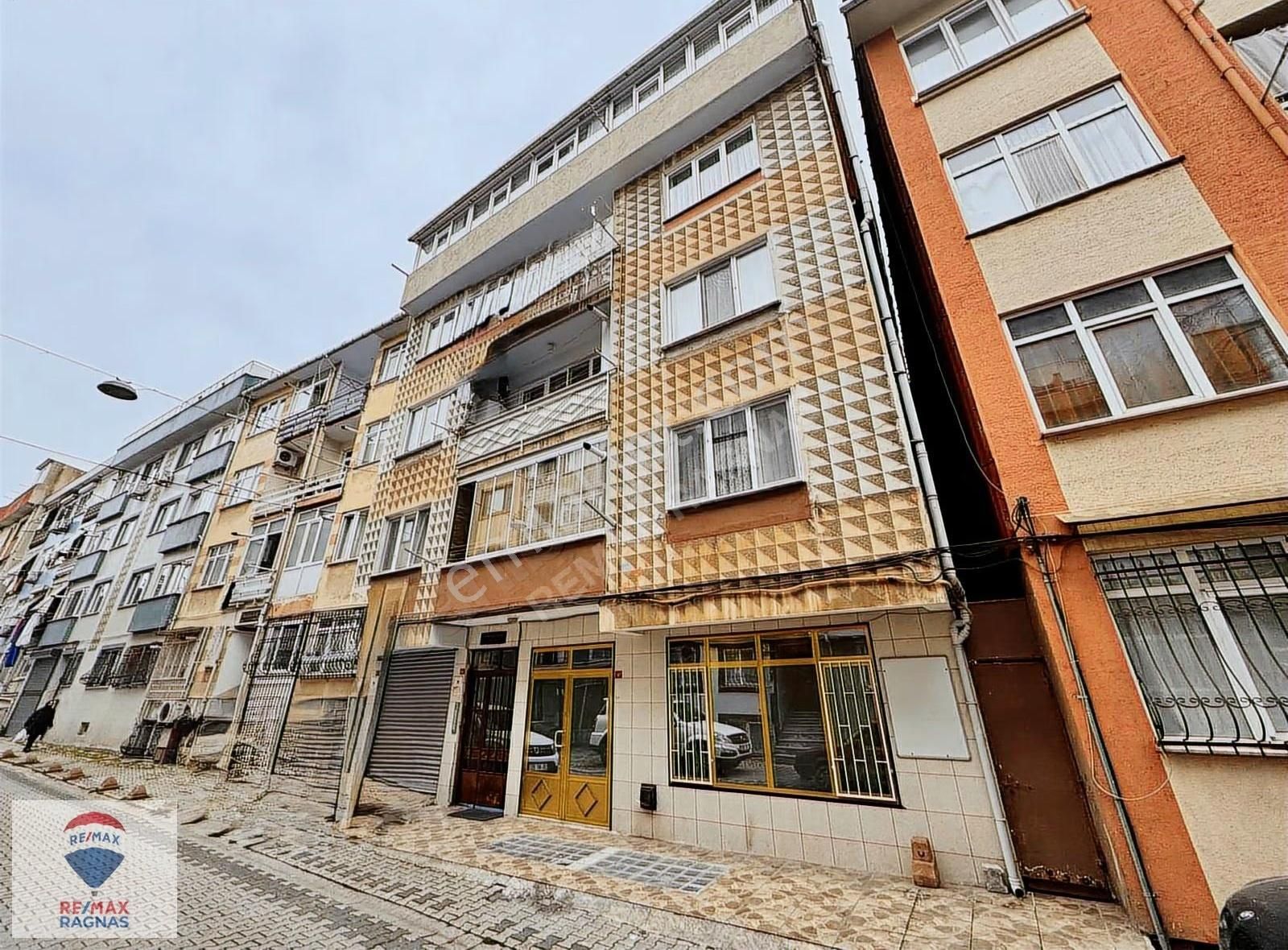 Üsküdar Zeynep Kamilde Boğaz Manzaralı 3+1 Full Eşyalı Daire - Görsel 15