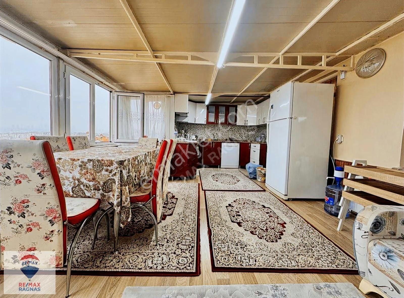 Üsküdar Zeynep Kamilde Boğaz Manzaralı 3+1 Full Eşyalı Daire - Görsel 12
