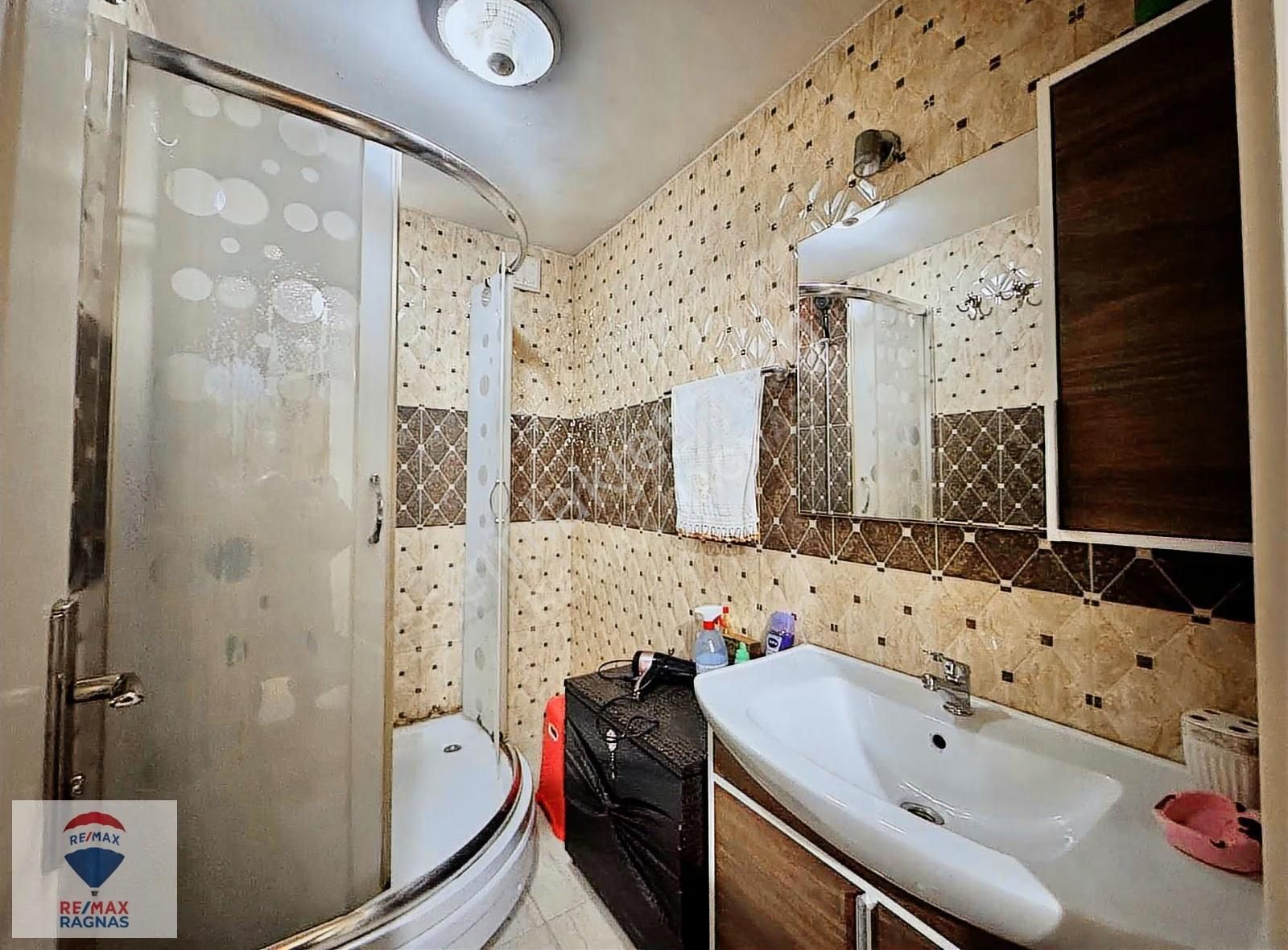 Üsküdar Zeynep Kamilde Boğaz Manzaralı 3+1 Full Eşyalı Daire - Görsel 7