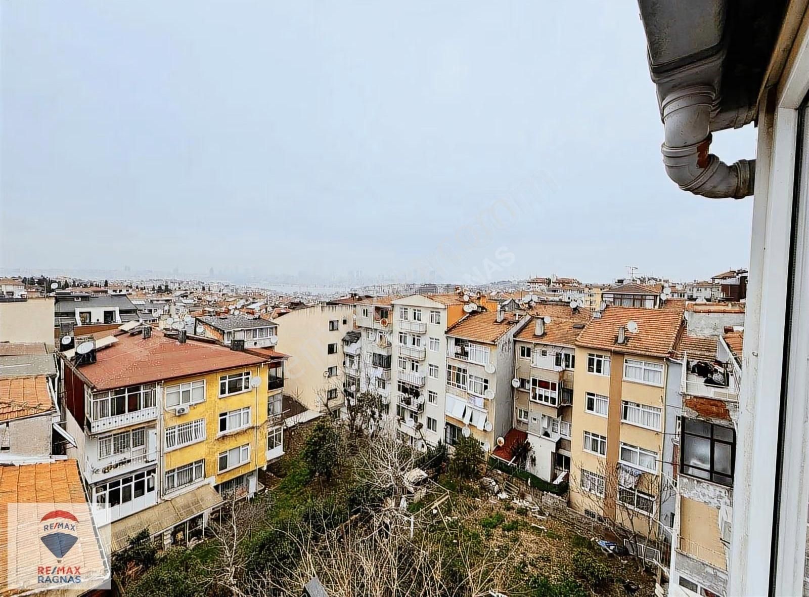 Üsküdar Zeynep Kamilde Boğaz Manzaralı 3+1 Full Eşyalı Daire - Görsel 2