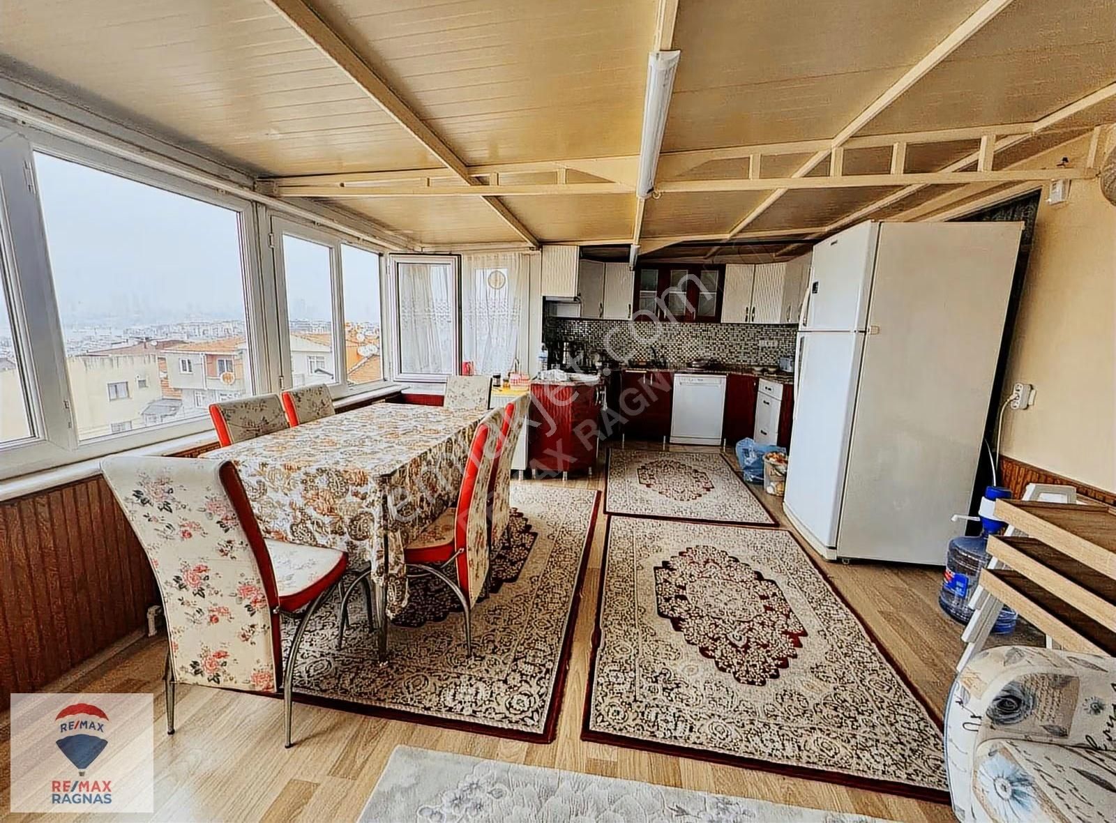Üsküdar Zeynep Kamilde Boğaz Manzaralı 3+1 Full Eşyalı Daire - Görsel 11